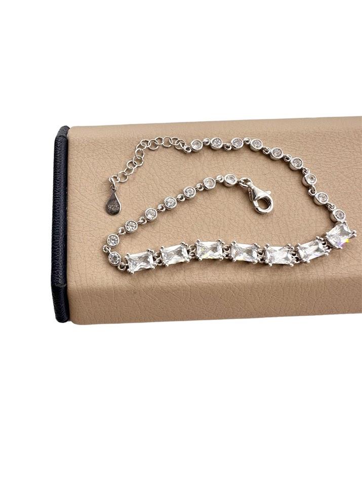 TAŞLI GÜMÜŞ BİLEKLİK