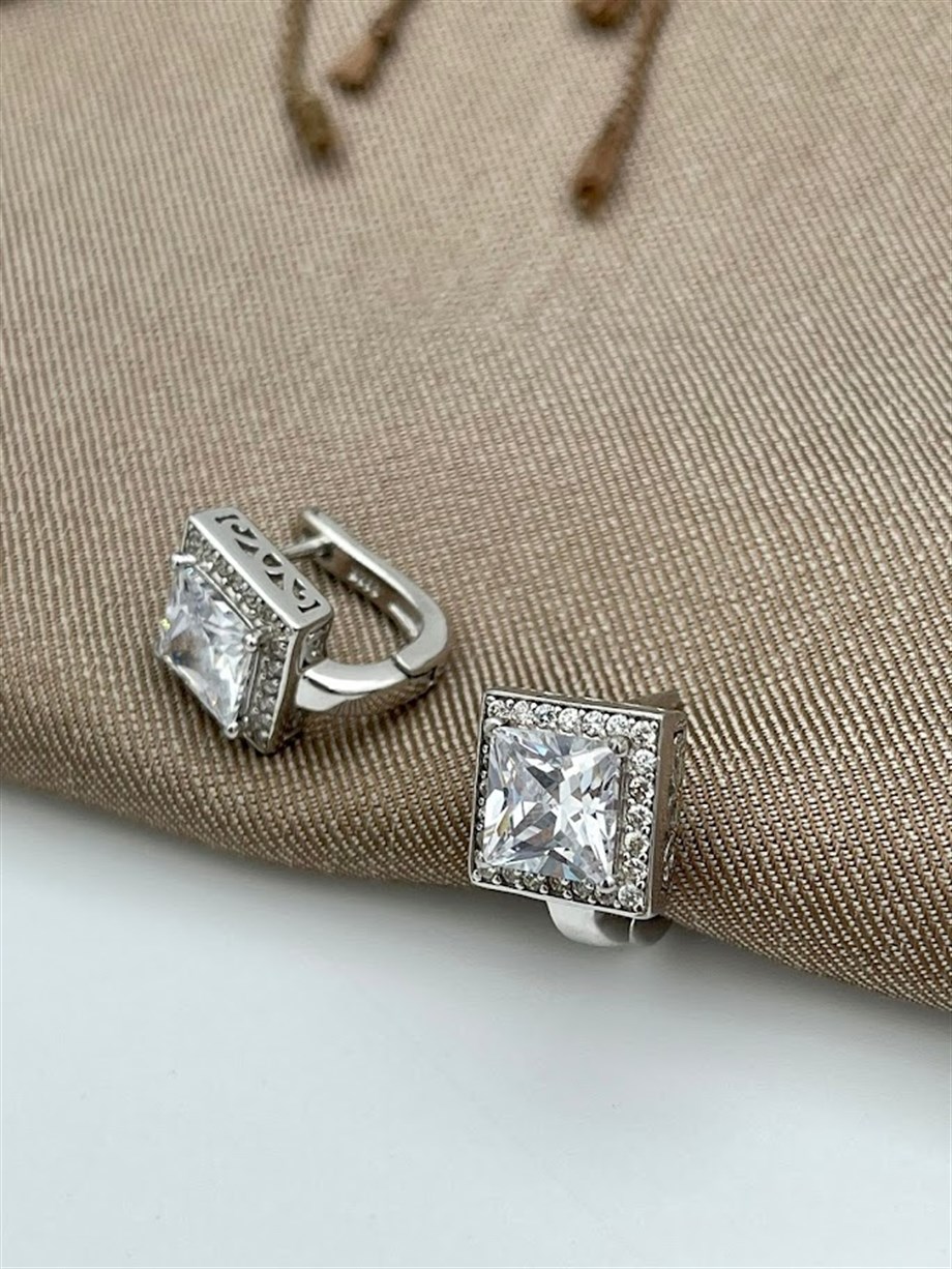 TAŞLI GÜMÜŞ KÜPE