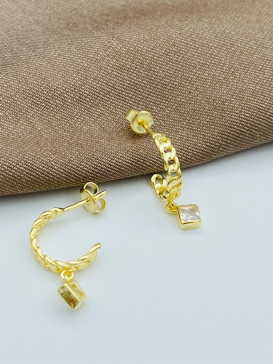 TAŞLI MODEL GÜMÜŞ HALKA KÜPE