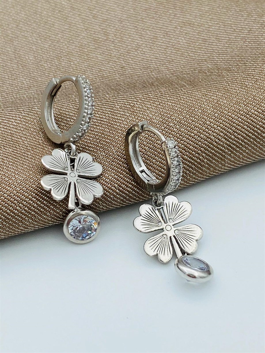 YONCA MODEL GÜMÜŞ KÜPE