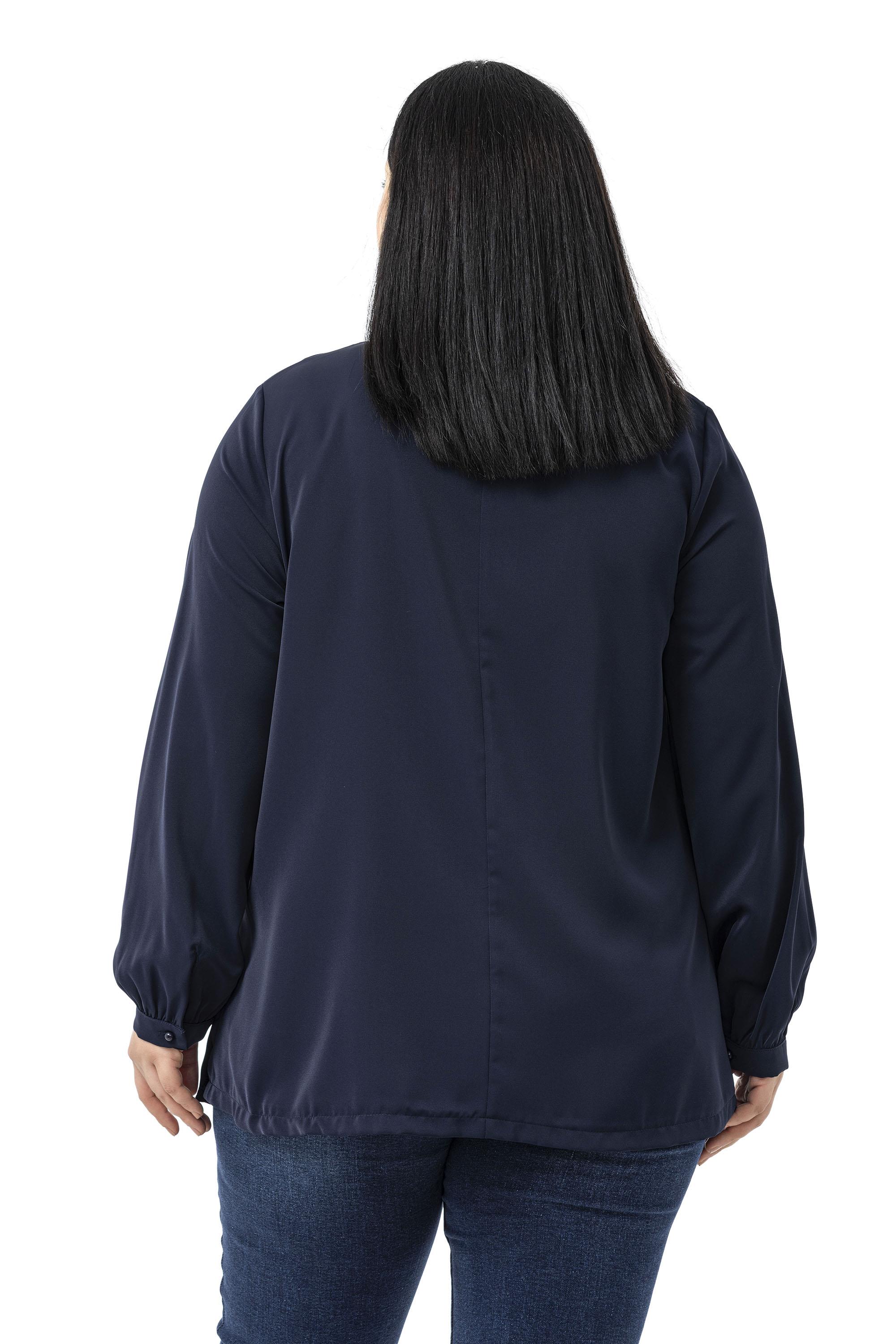 Büyük Beden Yakası Pileli Yanları Yırtmaçlı Lacivert Bluz