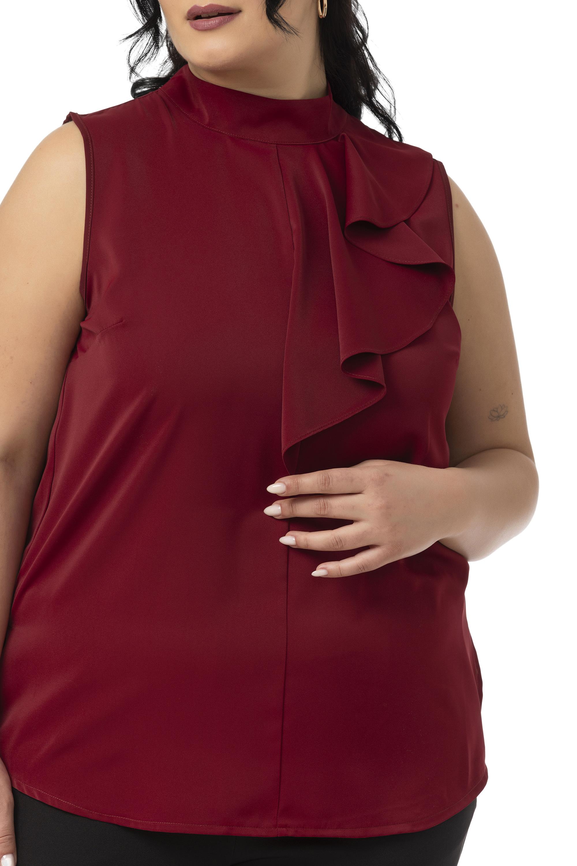 Büyük Beden Yarım Dik Yaka Asimetrik Volanlı Kolsuz Bordo Bluz