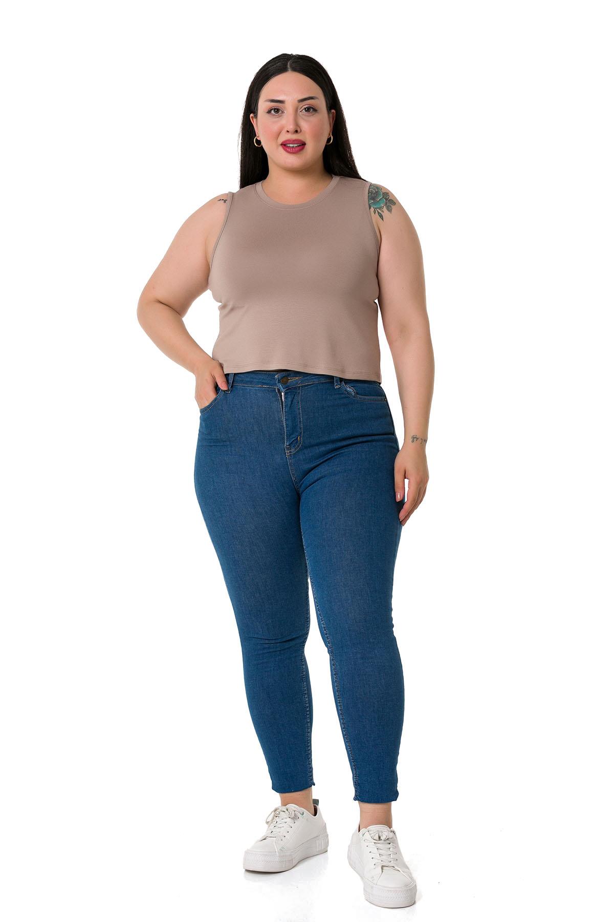 Büyük Beden Bisiklet Yaka Kolsuz Crop Viskon Vizon Body