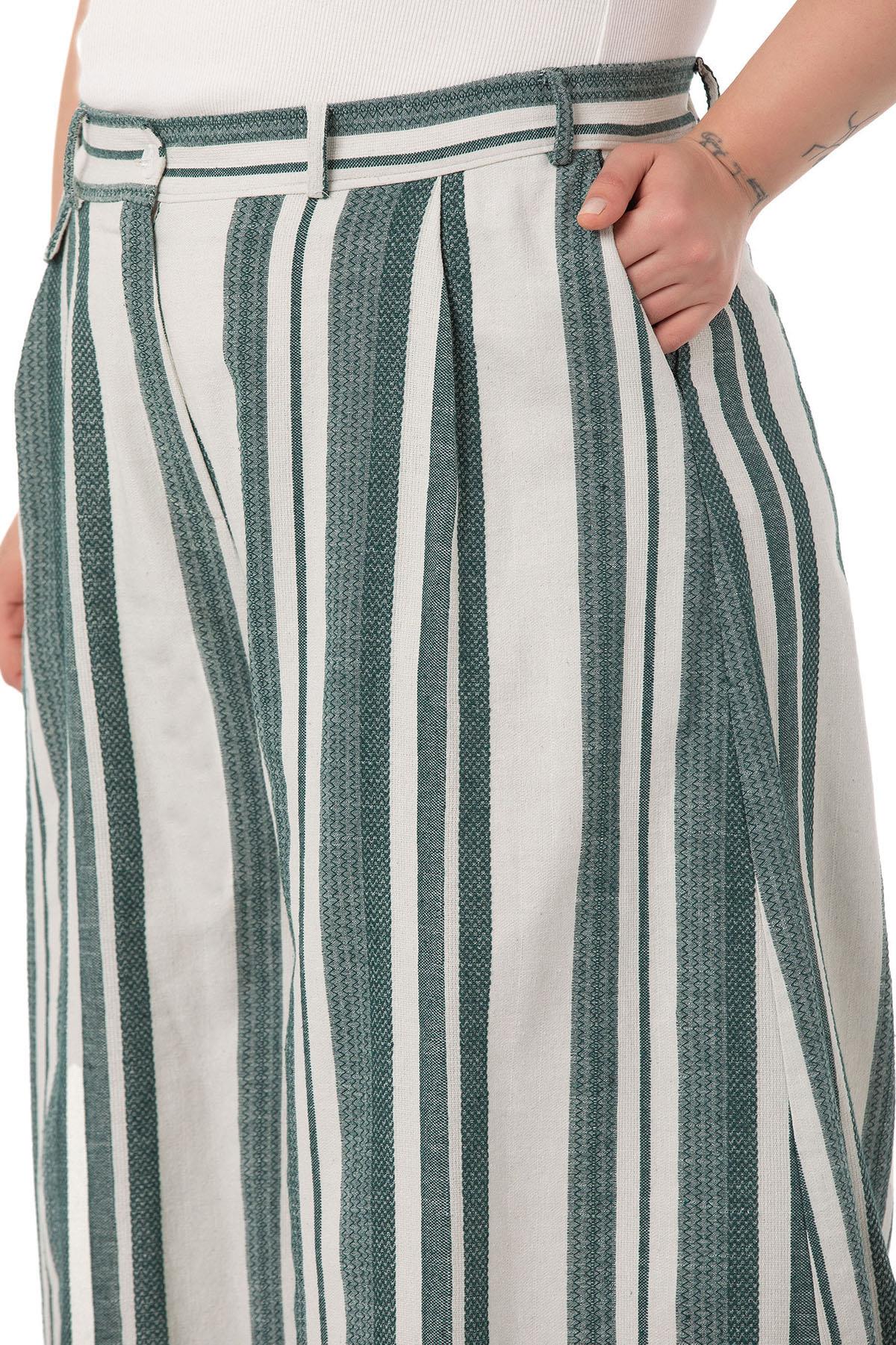 Plus Size Wide Leg Pocket Bermuda Green Trousers