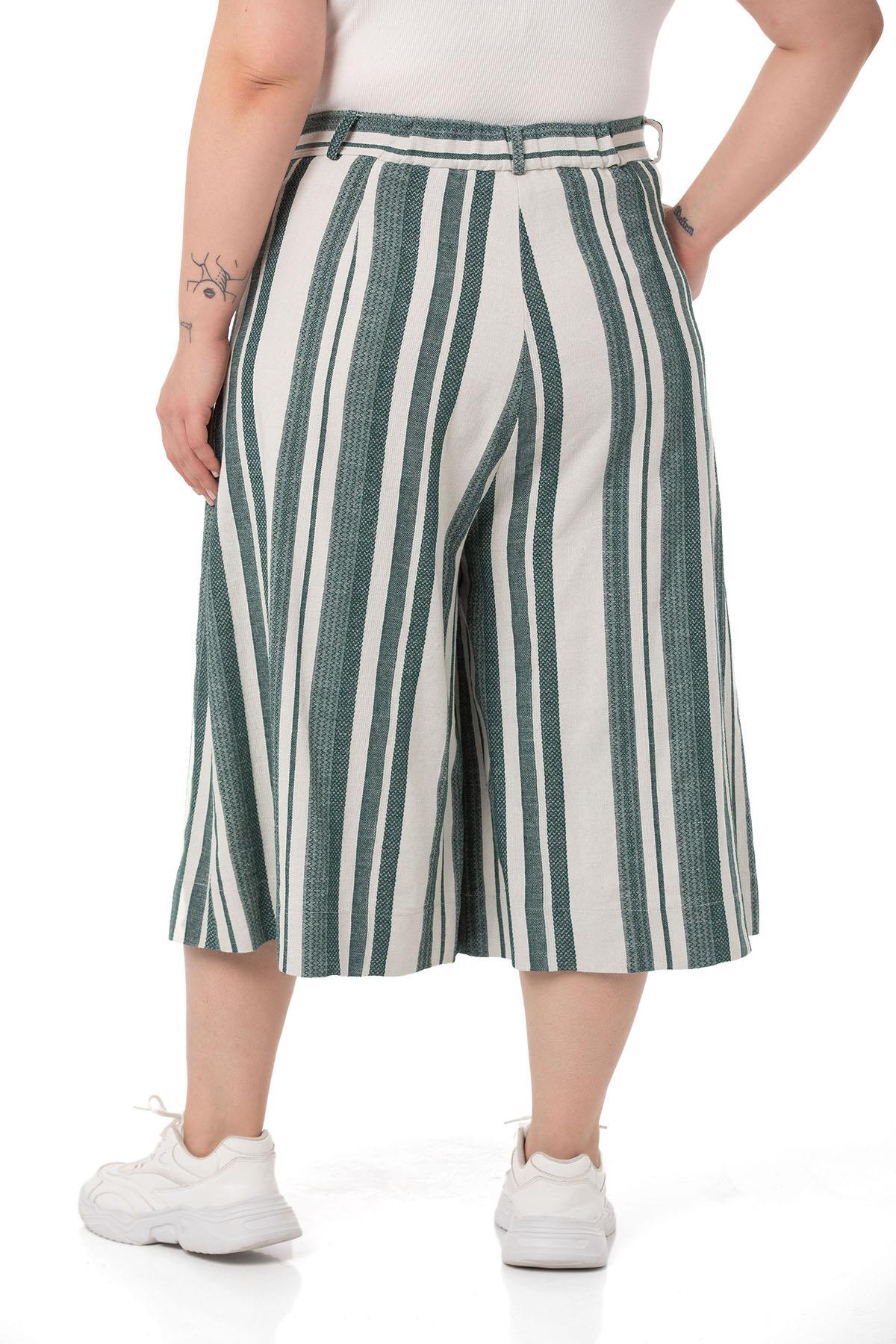 Plus Size Wide Leg Pocket Bermuda Green Trousers