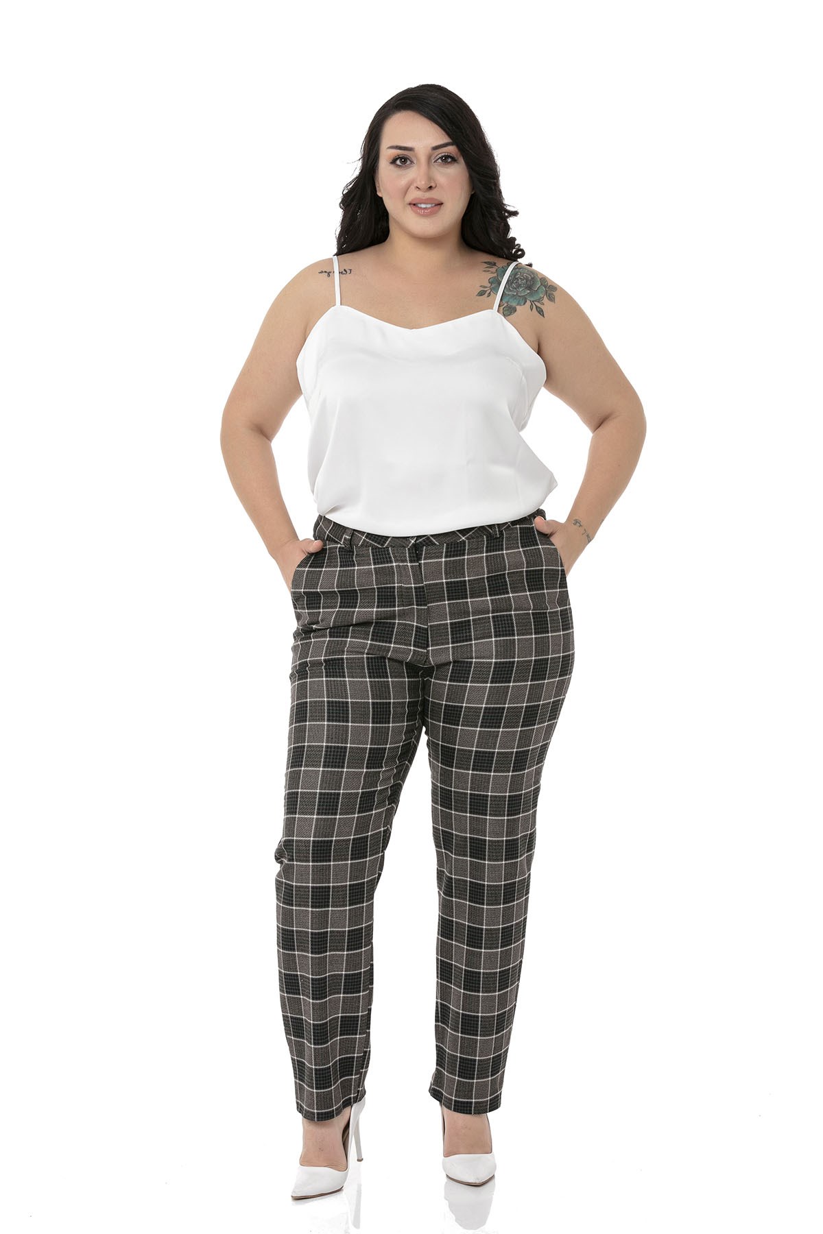 Plus Size Slim Leg Pocket Black Emerald Plaid Trousers