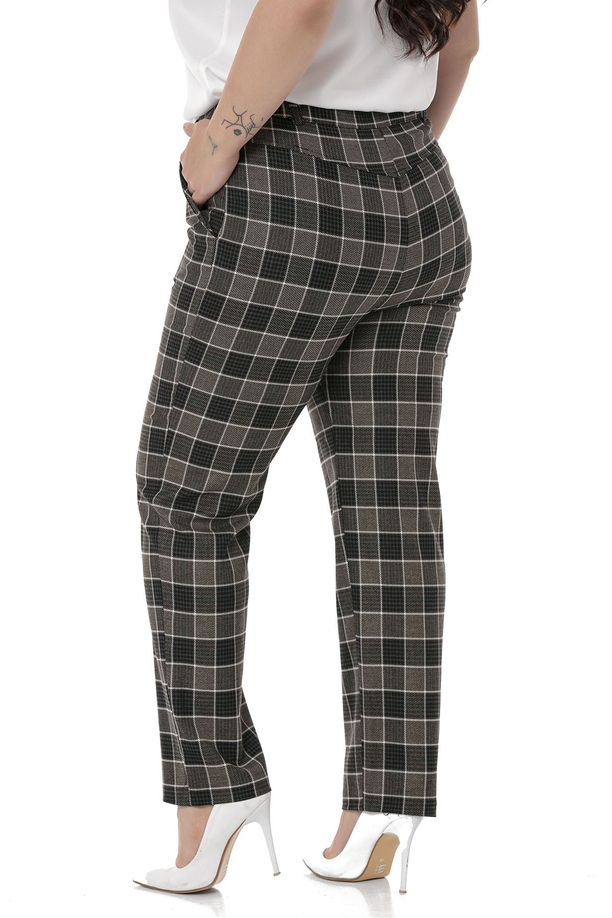 Plus Size Slim Leg Pocket Black Emerald Plaid Trousers