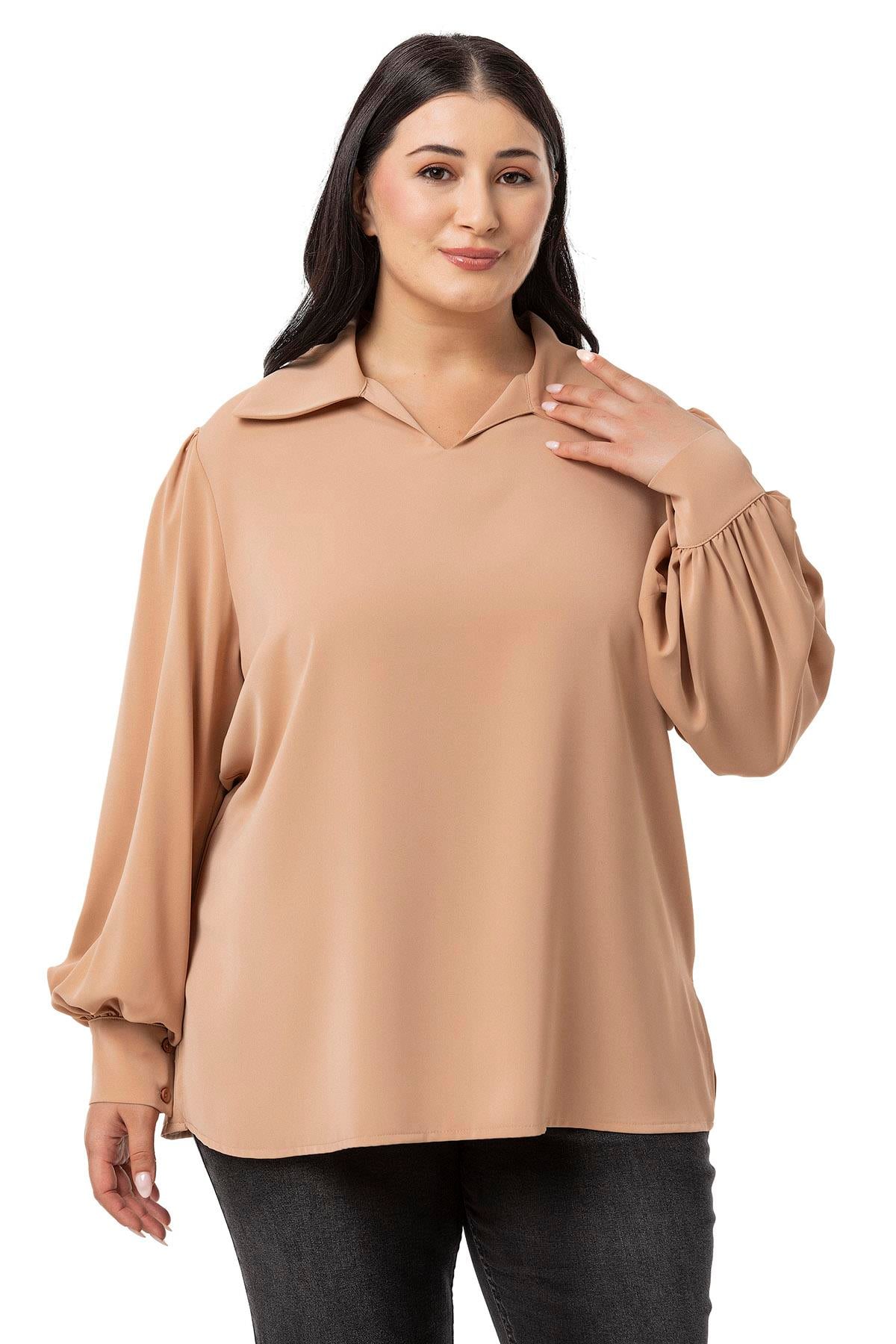 Büyük Beden Gömlek Yaka Manşetli Yanı Yırtmaçlı Camel Bluz