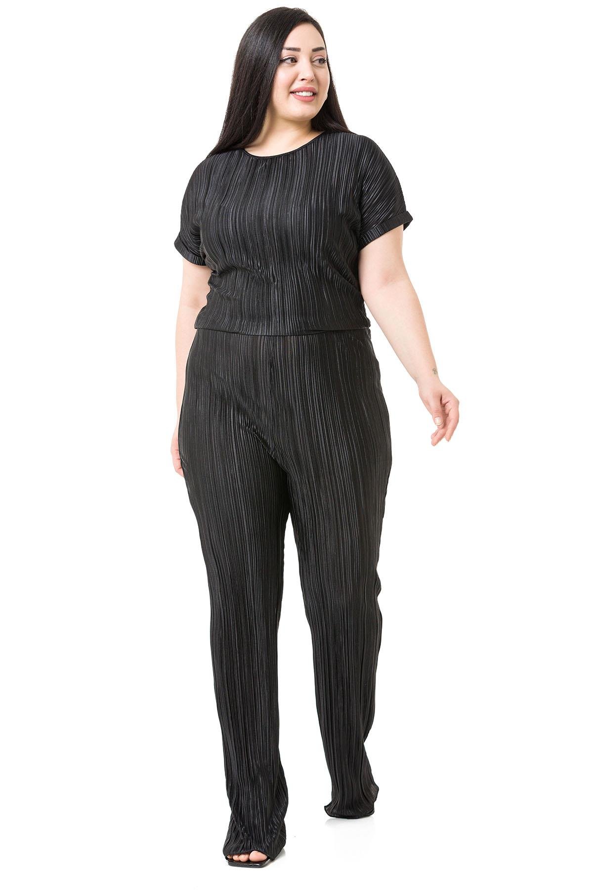 Plus Size Short Sleeve Zippered Black Jumpsuit