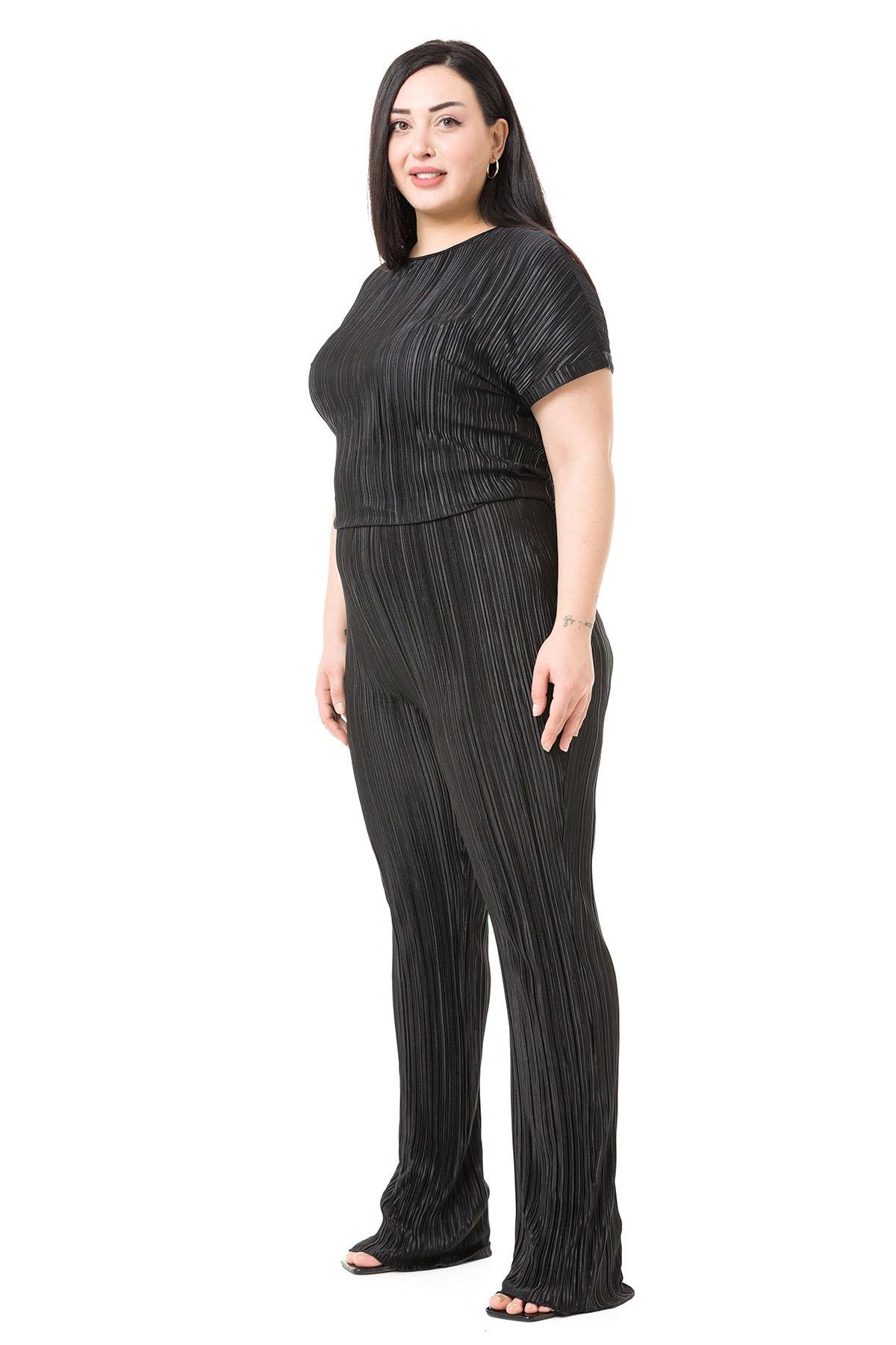 Plus Size Short Sleeve Zippered Black Jumpsuit