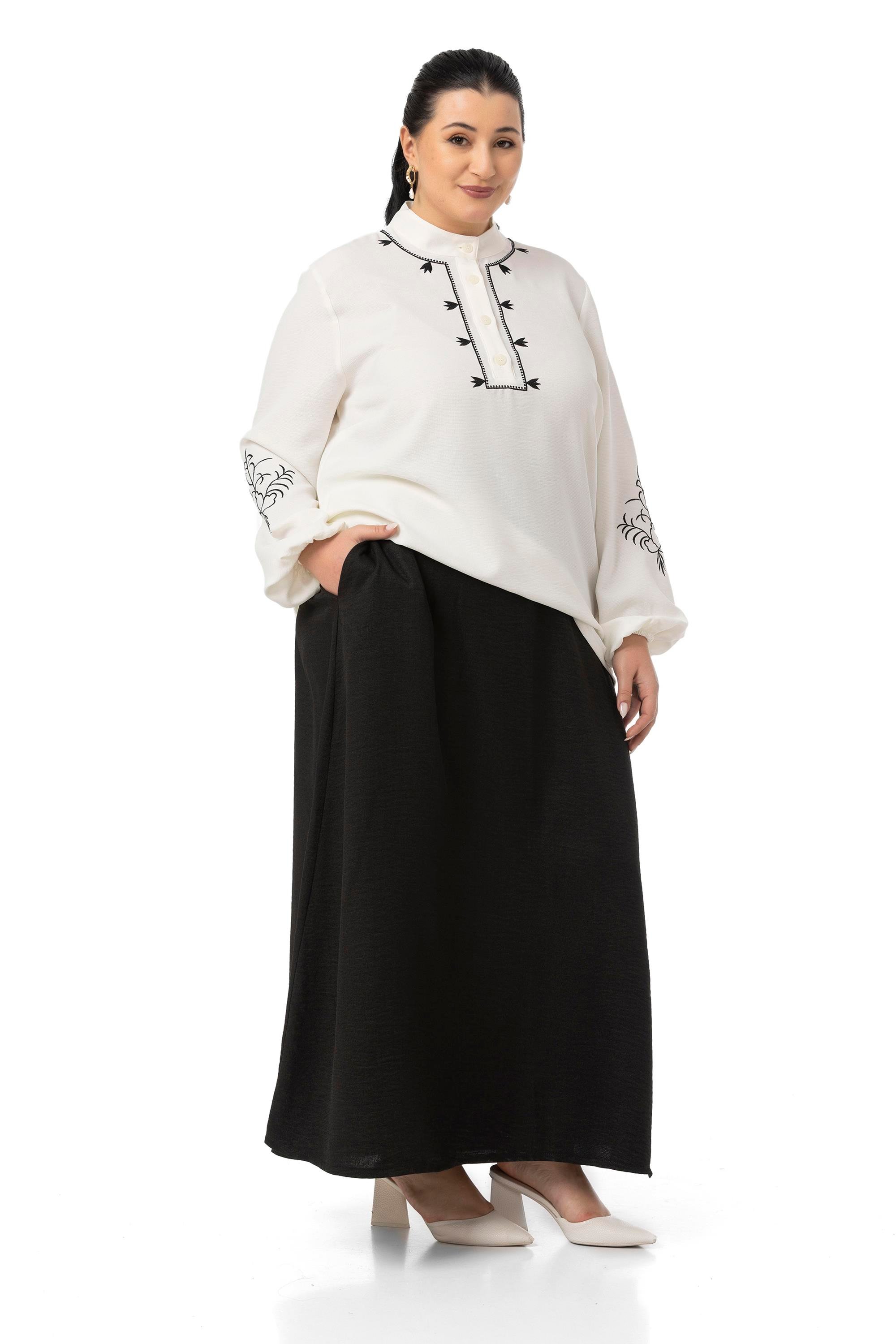 Büyük Beden Nakış Detaylı Bluz Etek Siyah İkili Takım