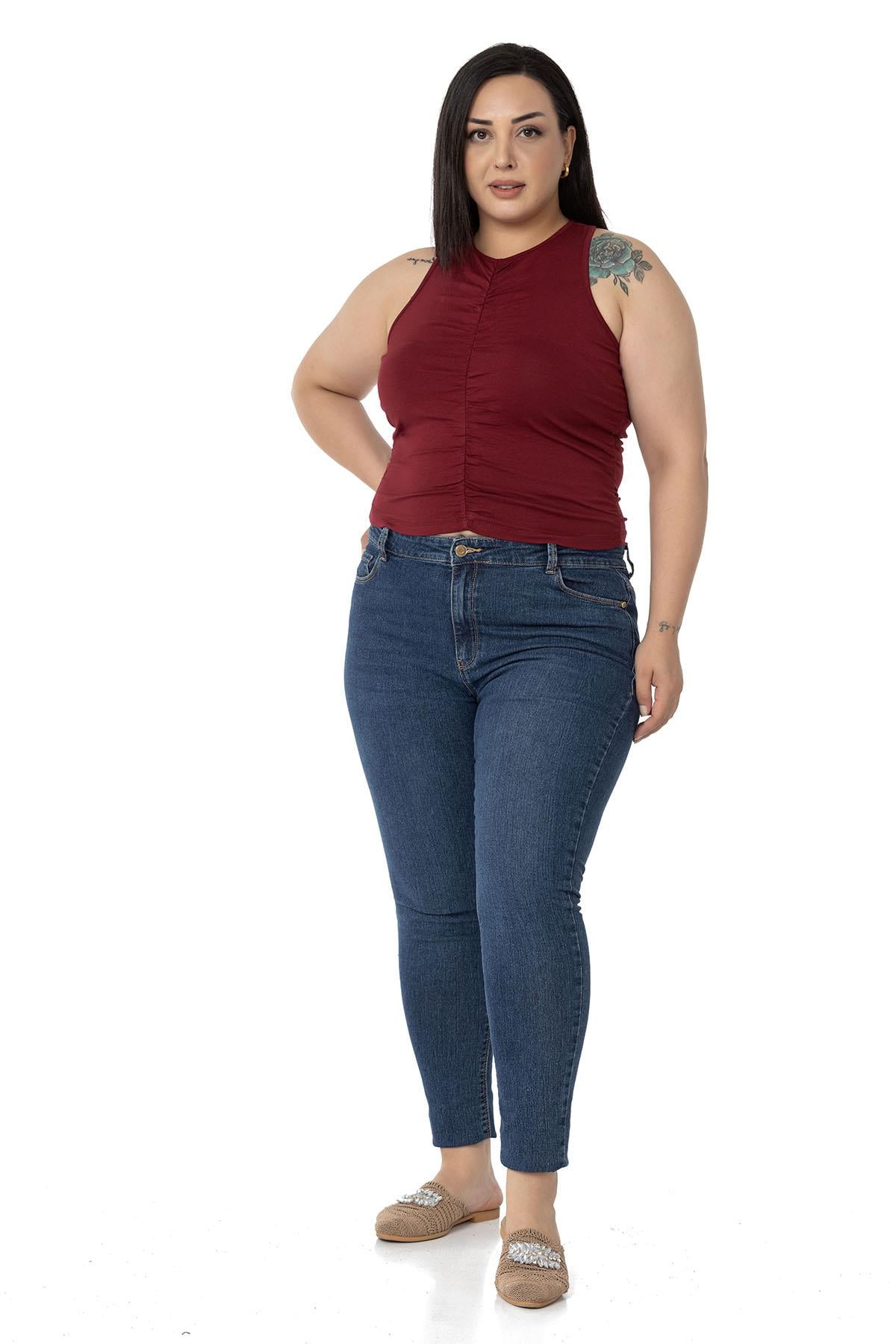 Büyük Beden Önü ve Yanları Drapeli Halter Yaka Bordo Body