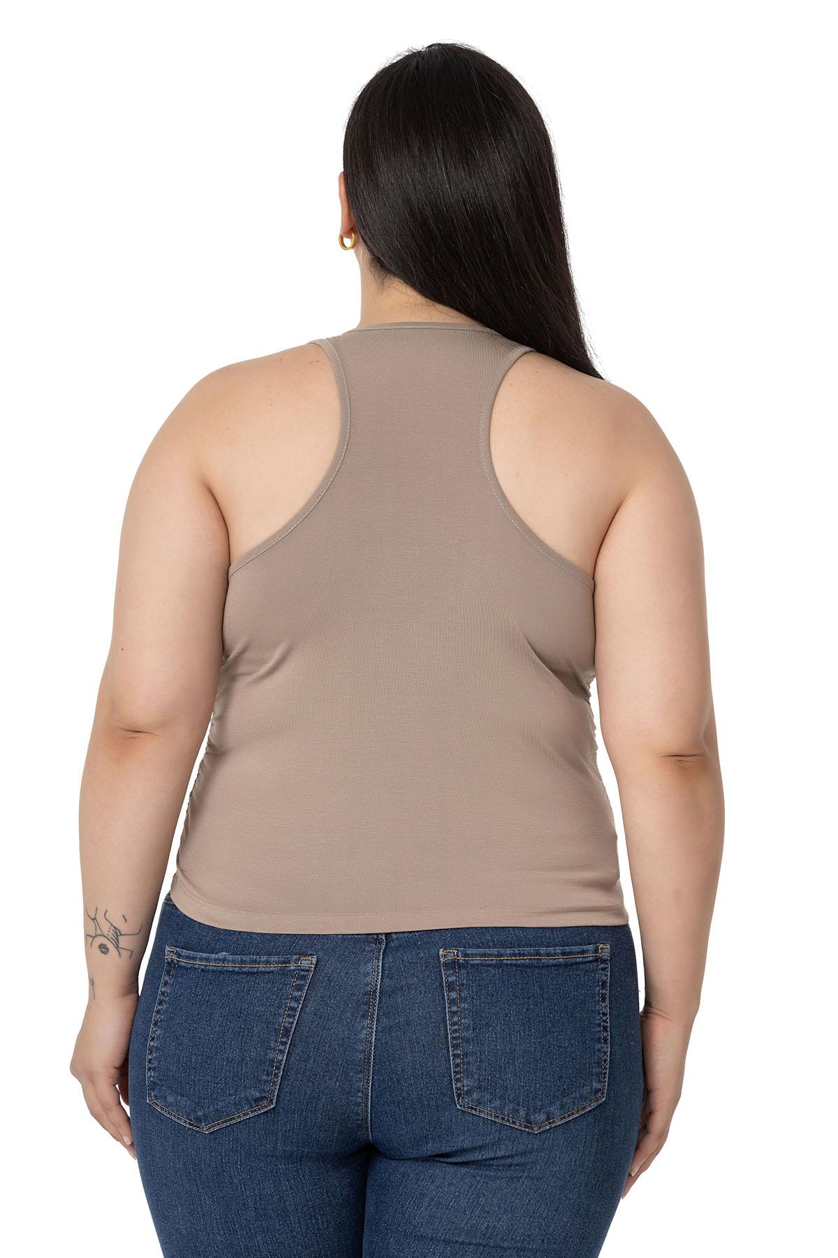 Büyük Beden Önü ve Yanları Drapeli Halter Yaka Vizon Body