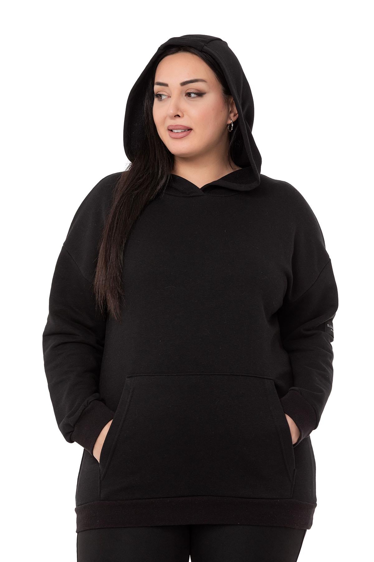 Plus Size Black Three Thread Sweatshirt with Hooded Kangaroo Pocket and Text Detail on the Back