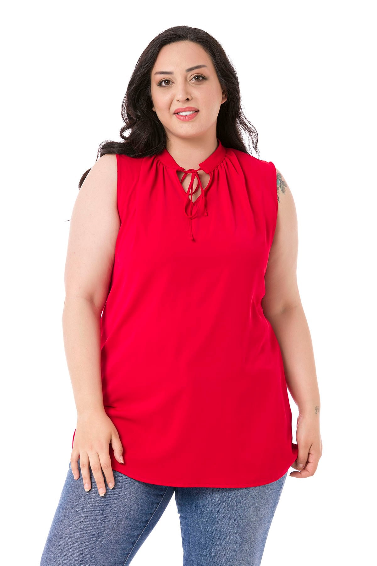 Plus Size Sleeveless Red Blouse with Tie-Down Collar High Collar and Side Slits