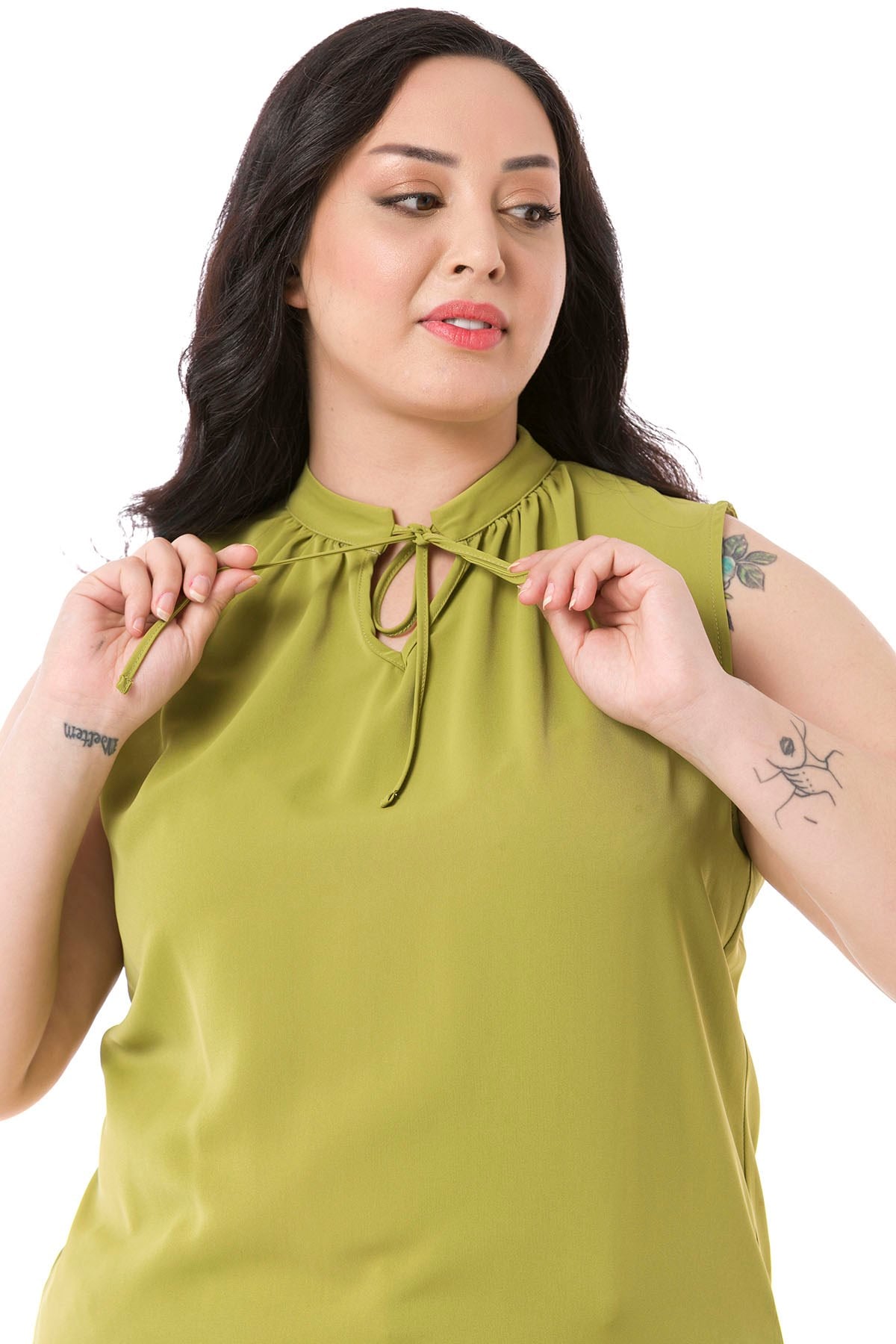 Plus Size Sleeveless Green Blouse with Tie-Down Collar High Collar and Side Slits