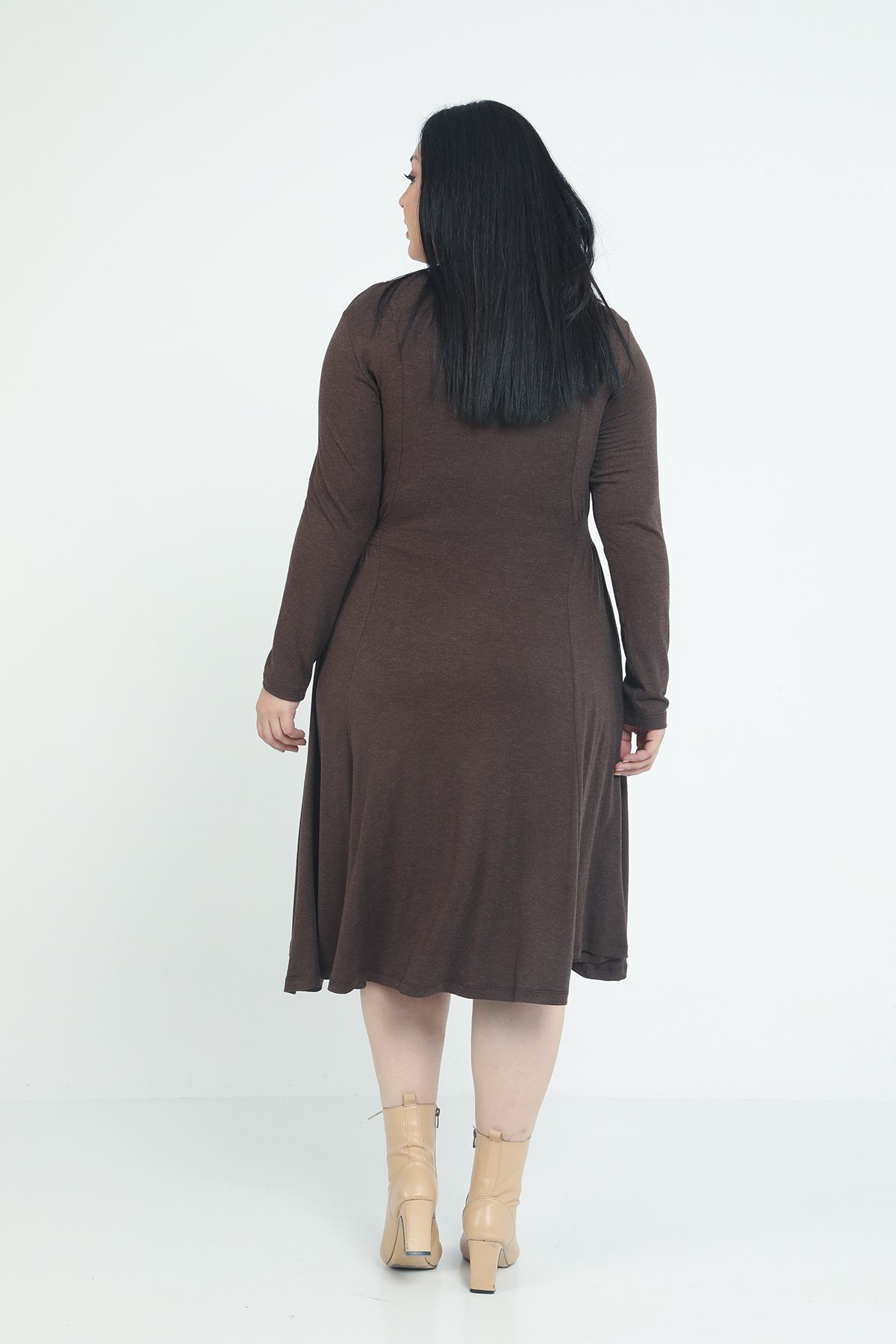 Plus Size Round Neck Pocket Gathered Side Waist Wool Viscose Midi Brown Dress