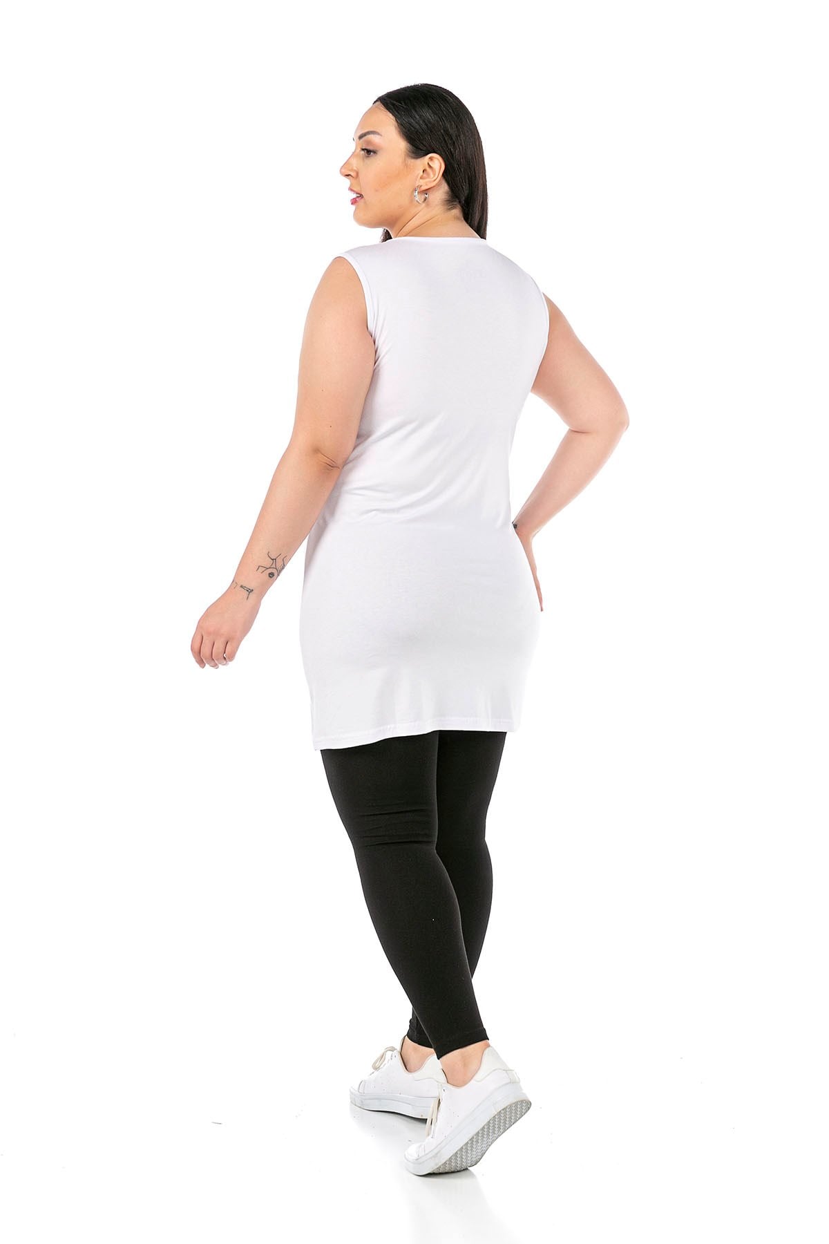 Büyük Beden Yuvarlak Yaka Kalın Askılı Viskon Uzun Beyaz Body