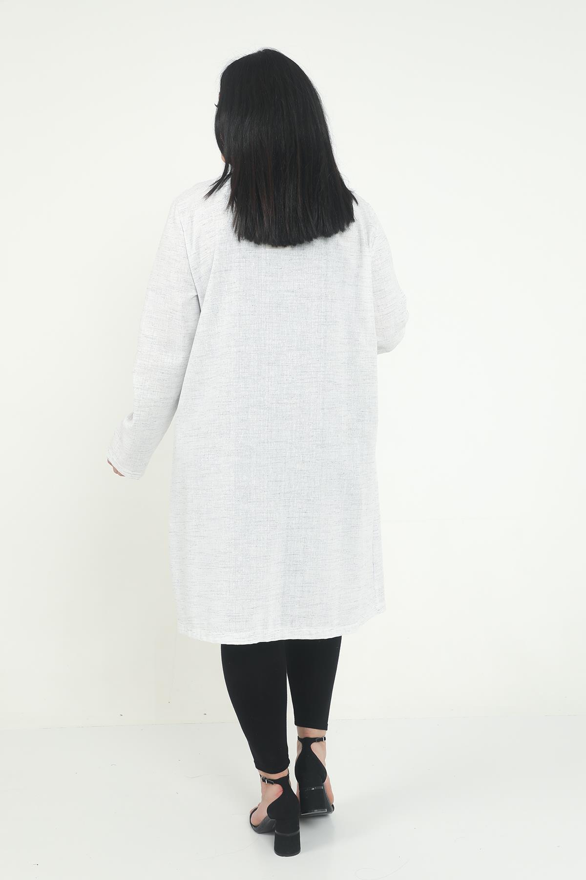 Round Neck Unlined White Jacket with Pockets