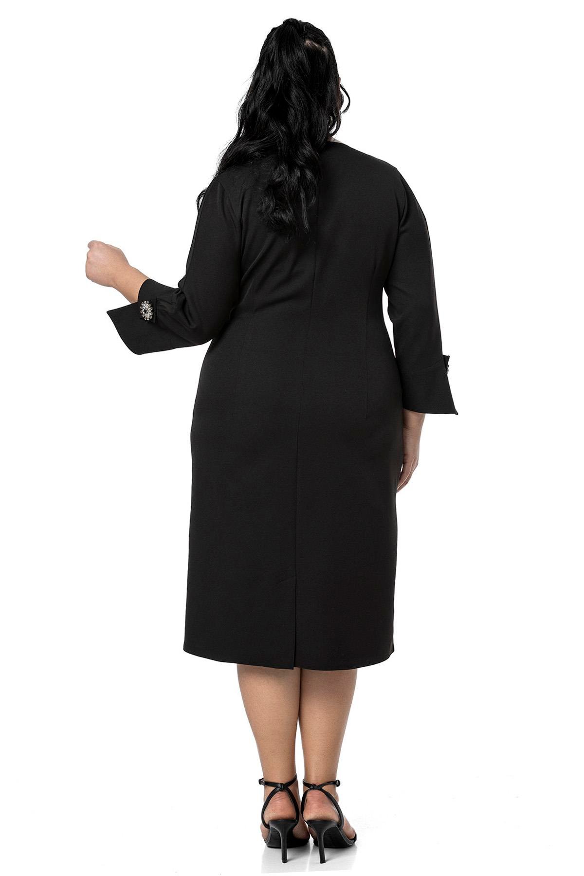 Büyük Beden V Yaka Kolda Broş ve Şifon Bant Detaylı Midi Siyah Elbise 