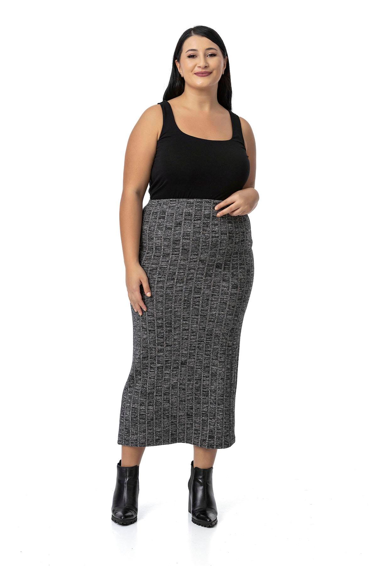 Plus Size Ribbed Knitwear Black Skirt with Elastic Waist
