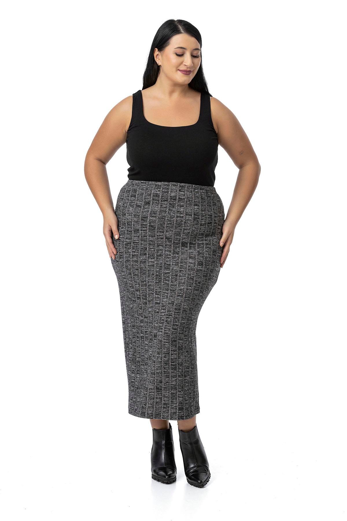 Plus Size Ribbed Knitwear Black Skirt with Elastic Waist