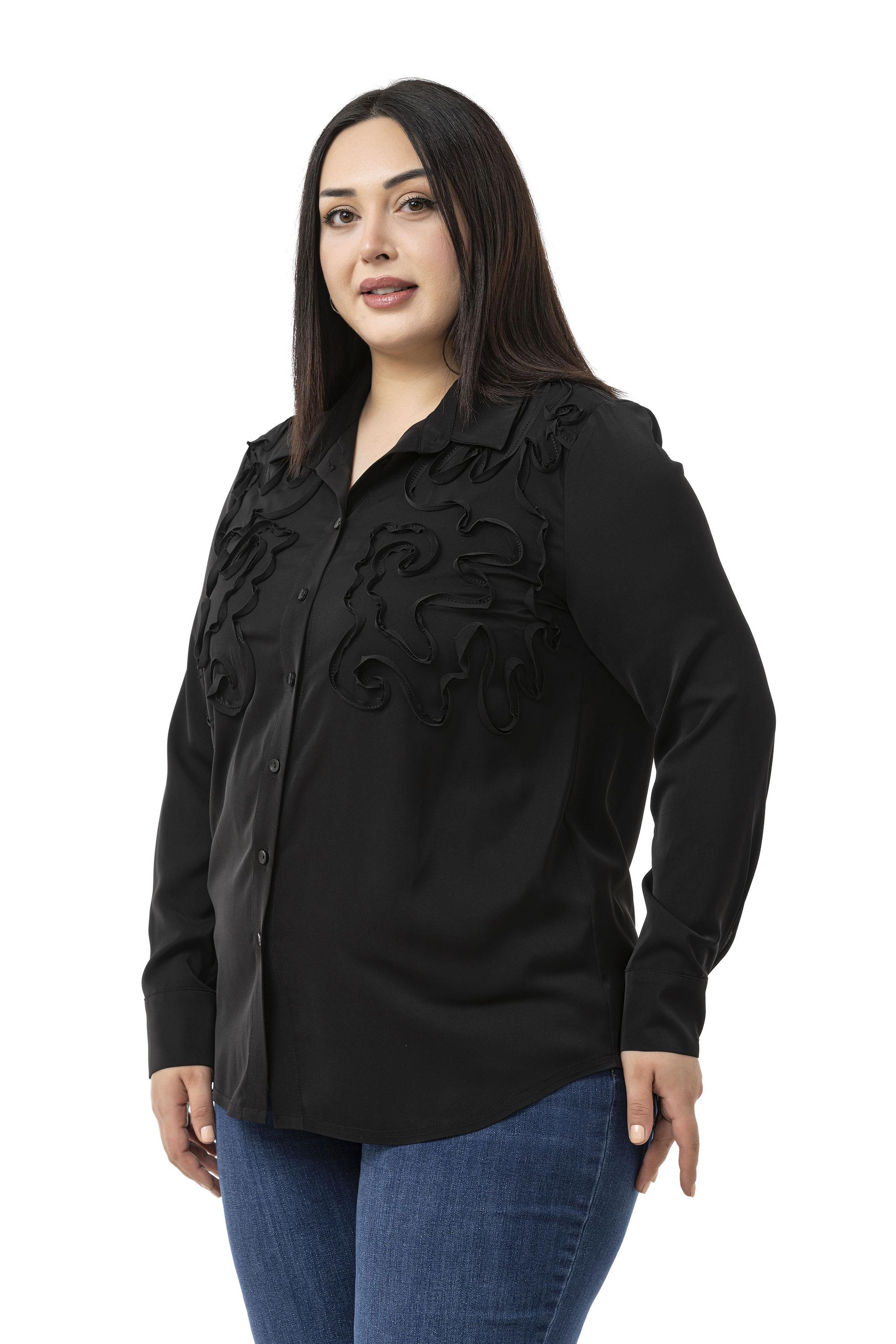 Büyük Beden Kabartmalı Kumaş Detaylı Siyah Gömlek