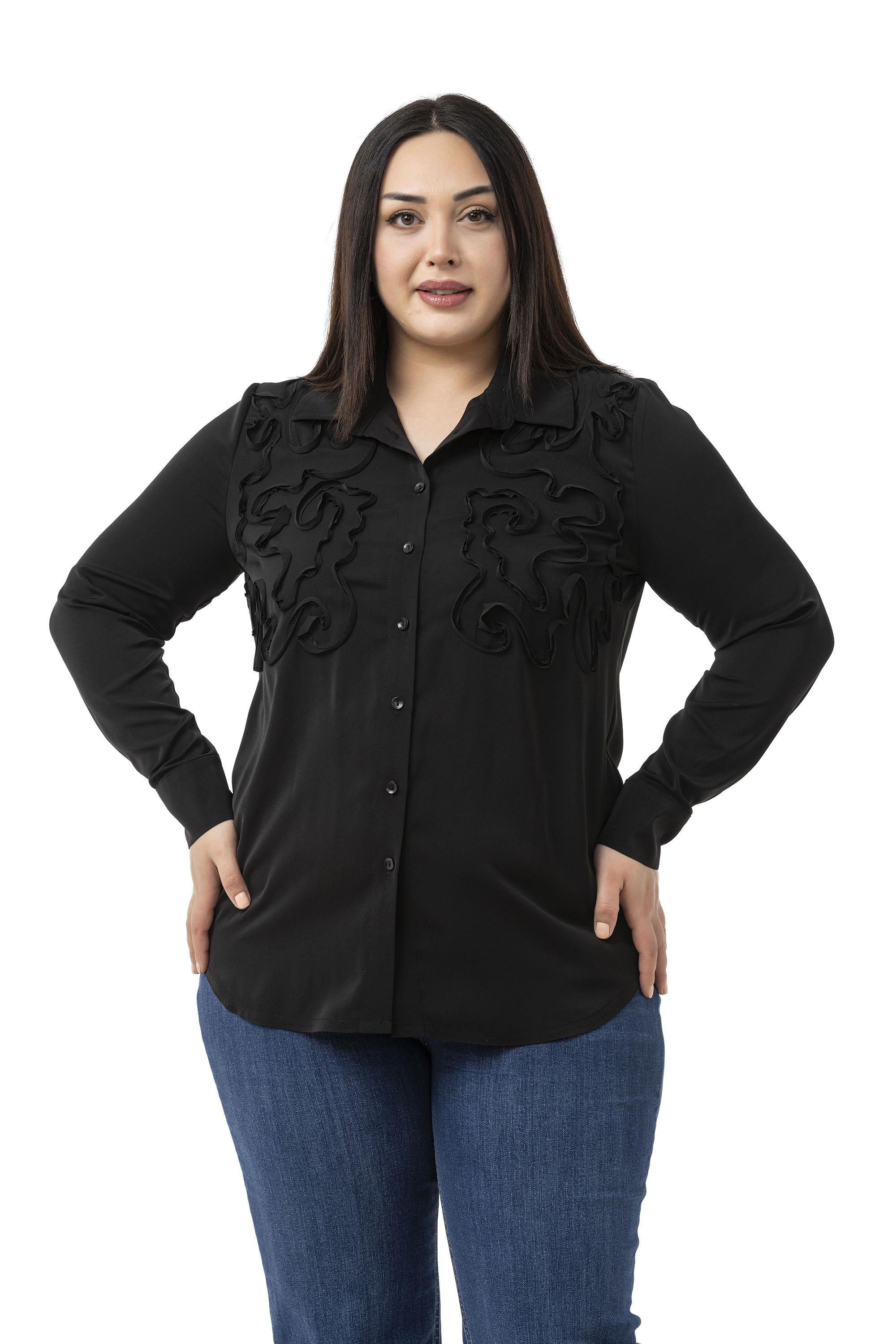 Büyük Beden Kabartmalı Kumaş Detaylı Siyah Gömlek