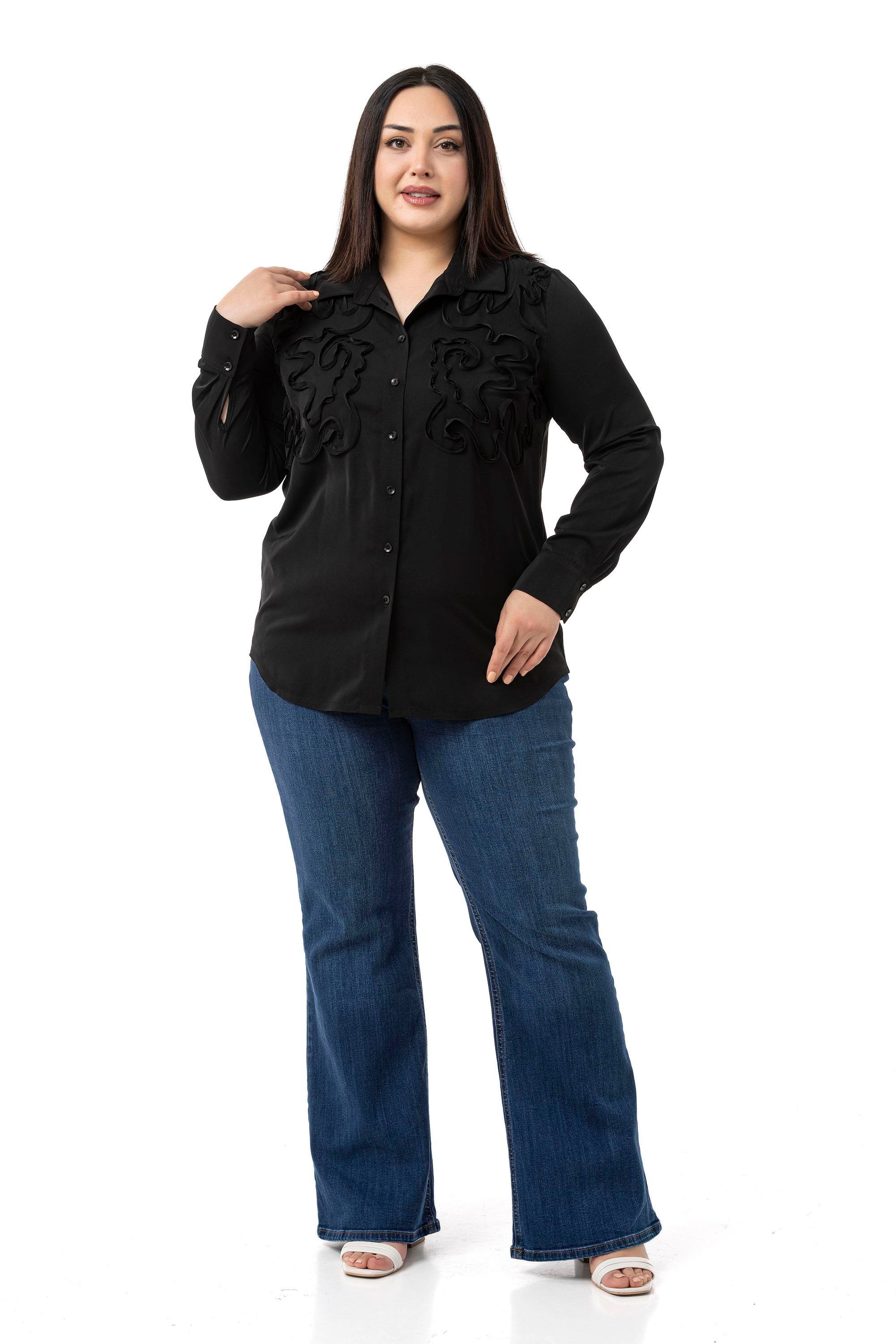 Büyük Beden Kabartmalı Kumaş Detaylı Siyah Gömlek
