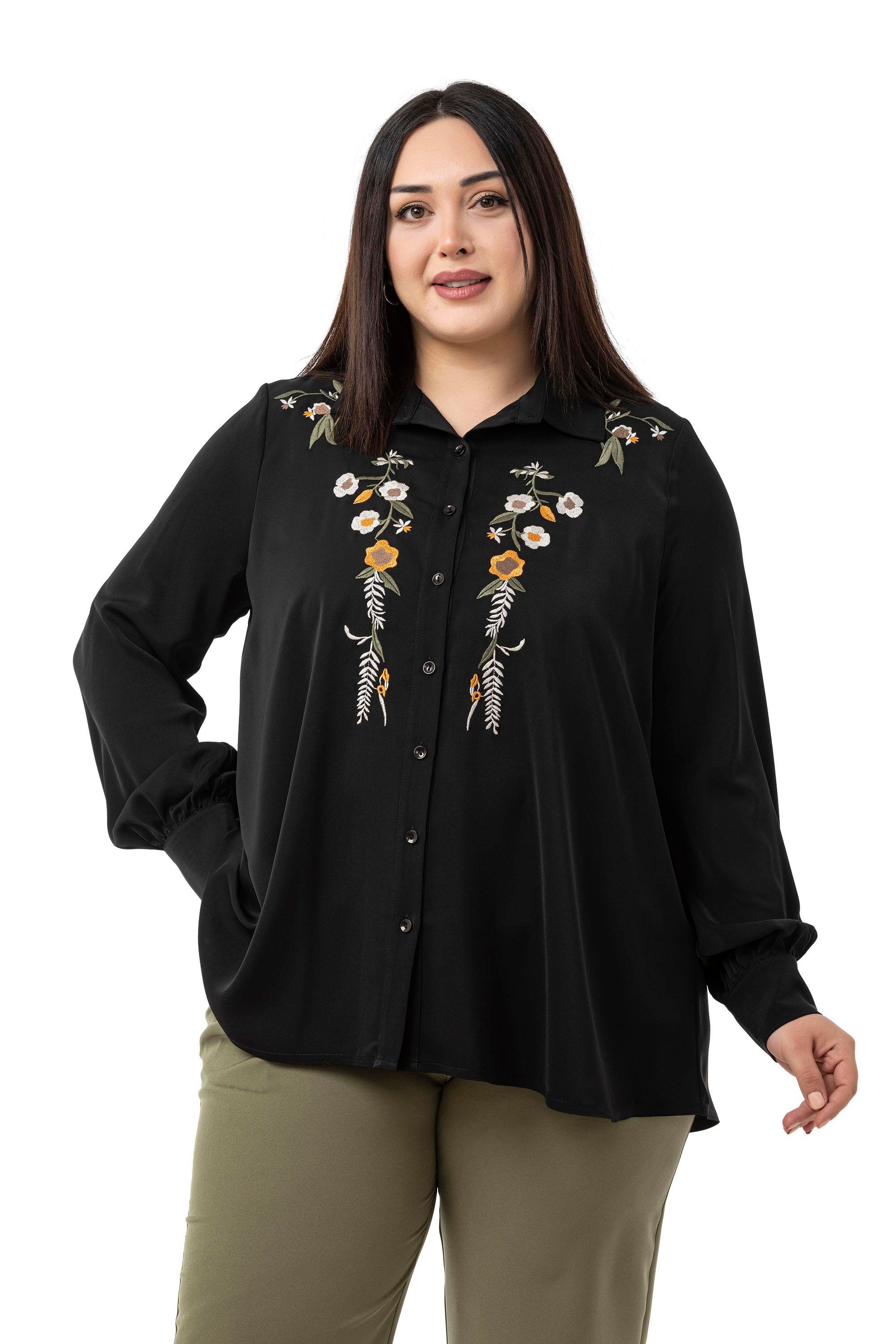 Büyük Beden Nakış Detaylı Siyah Gömlek