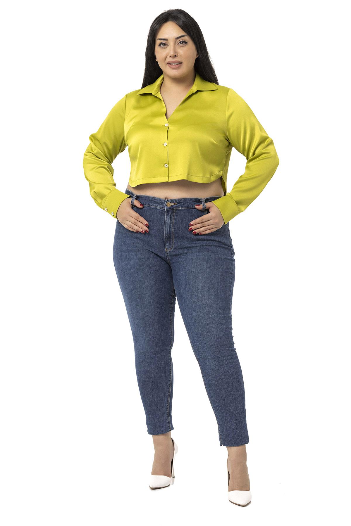 Büyük Beden Saten Manşetli Fıstık Yeşili Crop Gömlek