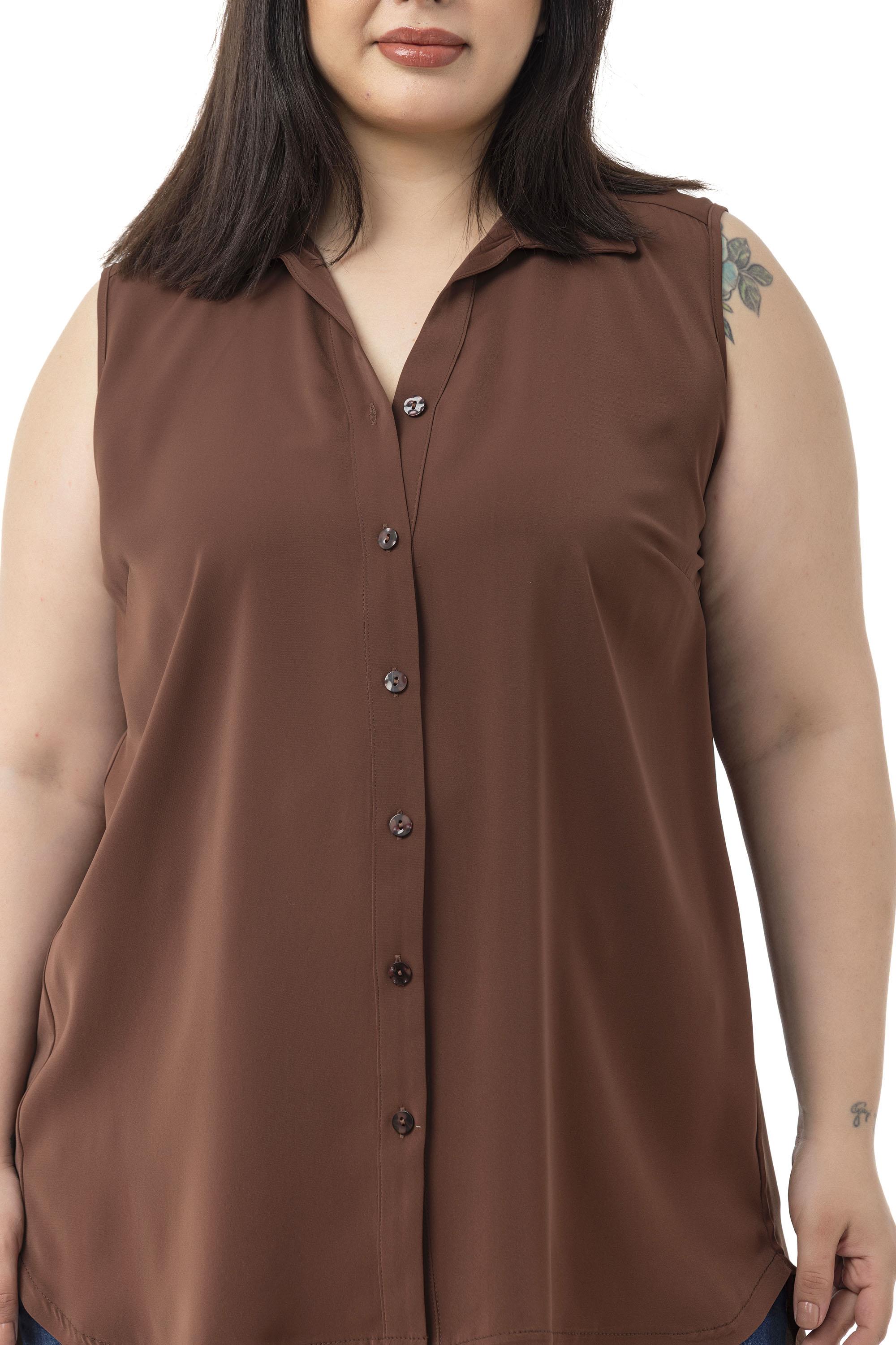 Büyük Beden Sırtta Plikaşe Detaylı Kolsuz Kahverengi Gömlek