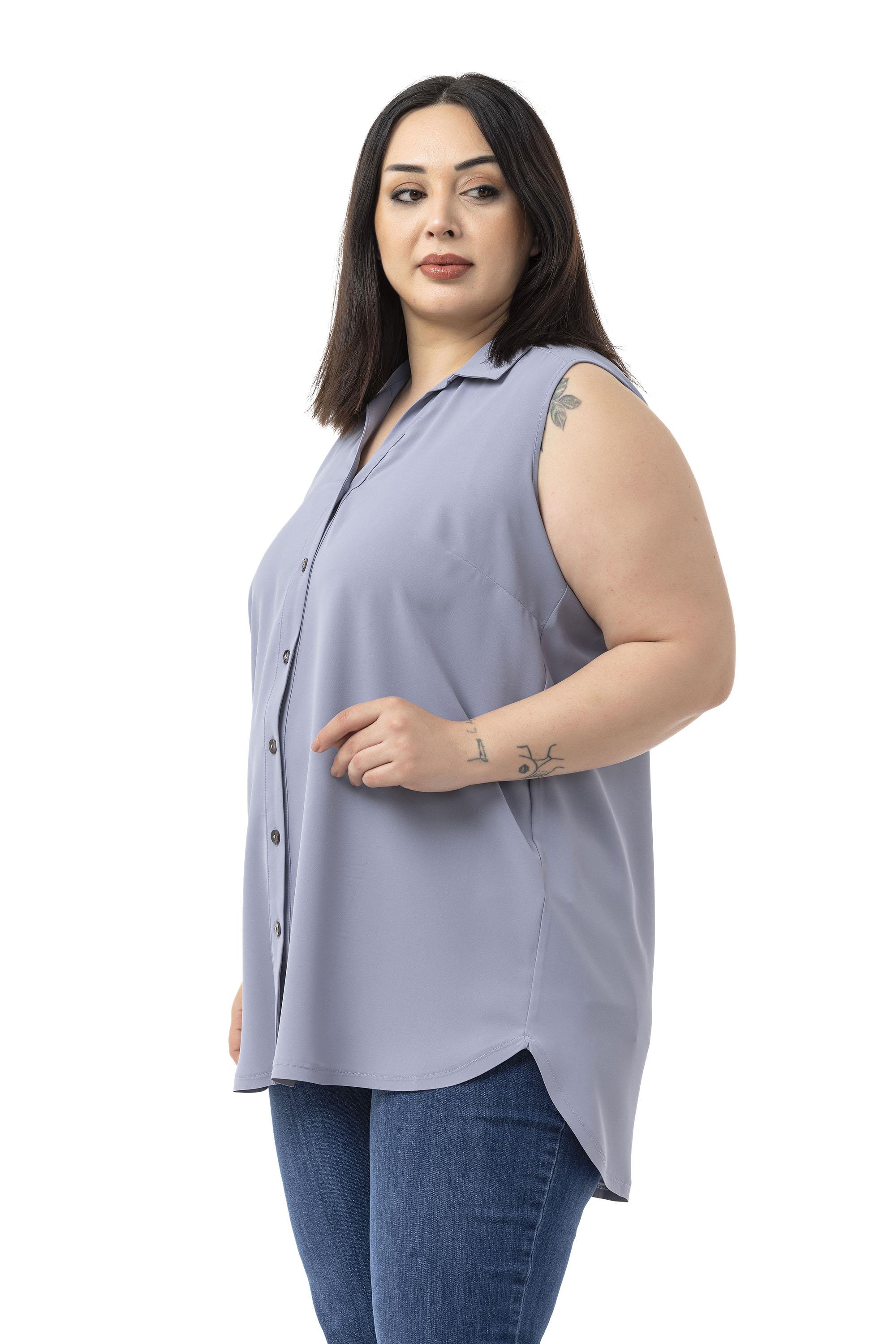 Büyük Beden Sırtta Plikaşe Detaylı Kolsuz Gri Gömlek