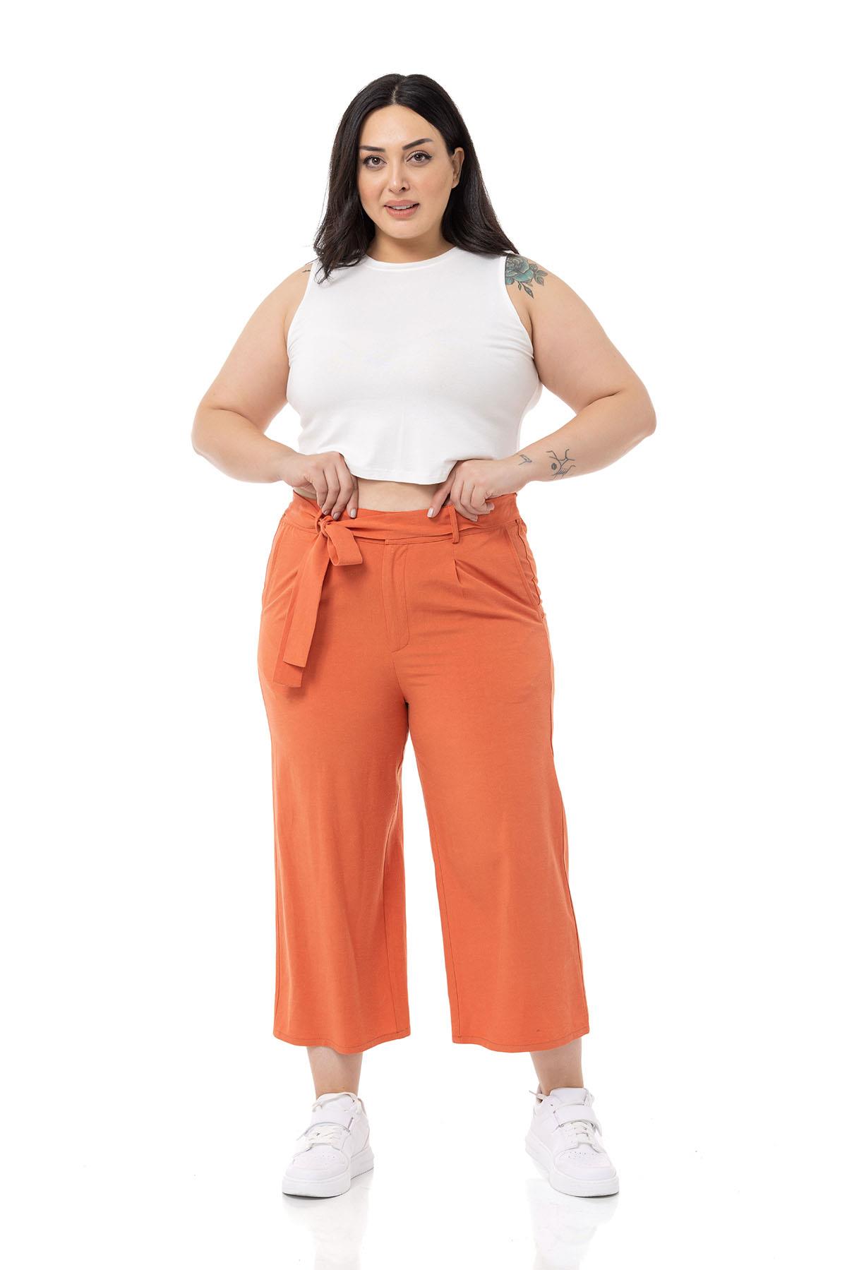 Büyük Beden Kuşak Detaylı Cepli Boru Paça Tarçın Capri Pantalon