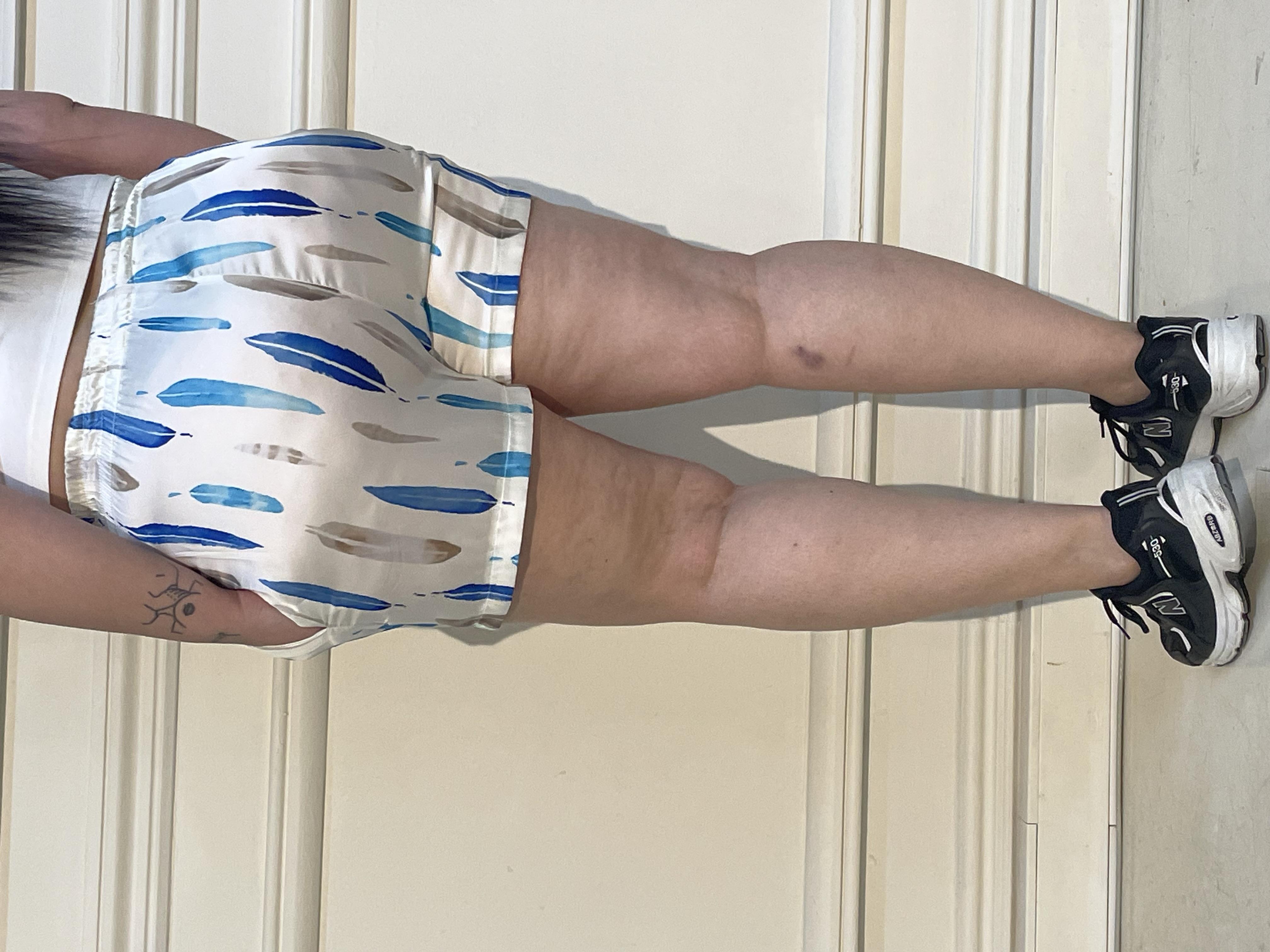 Disentis Modest Plus Size Elastic Waist Side Pocket Leaf Patterned Satin White Blue Shorts