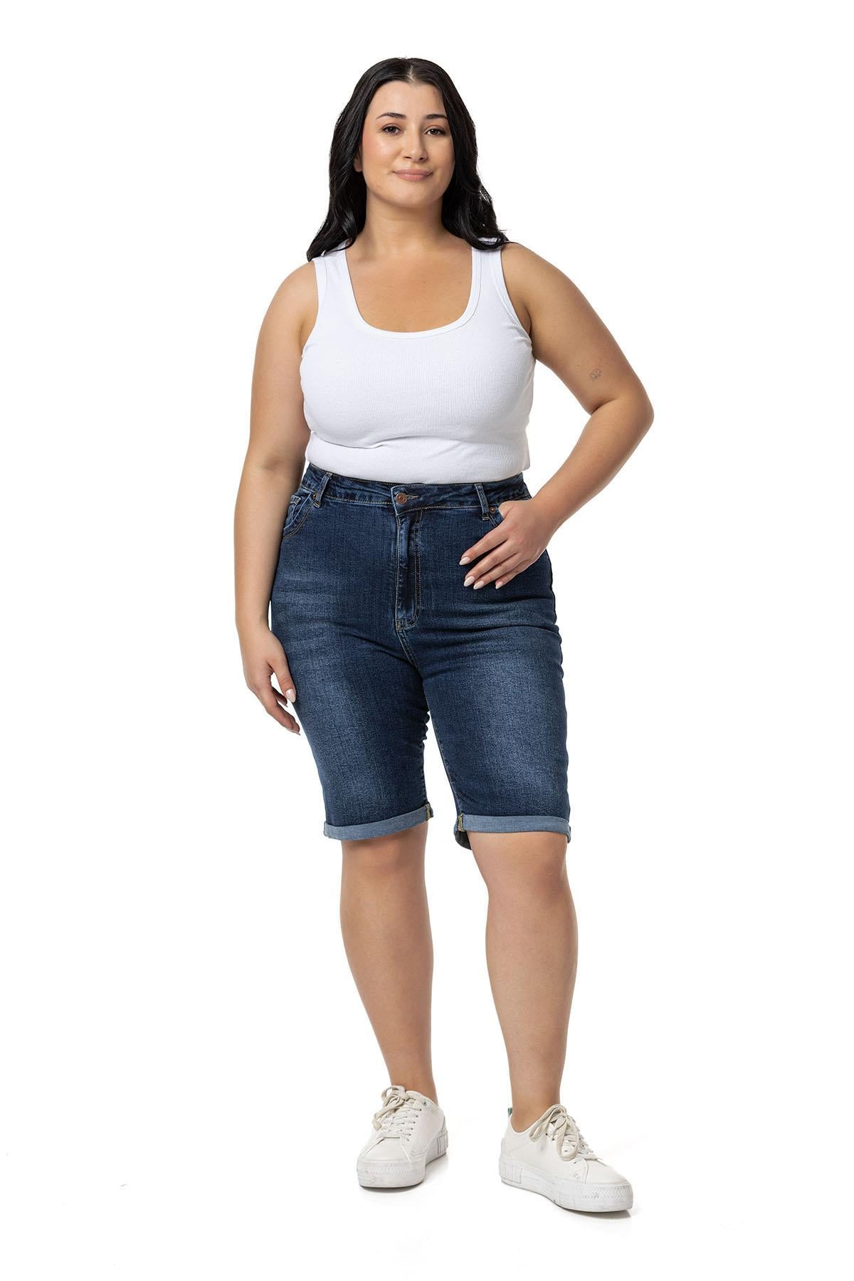 Büyük Beden Paçası Katlamalı Beş Cepli Denim Lacivert Şort