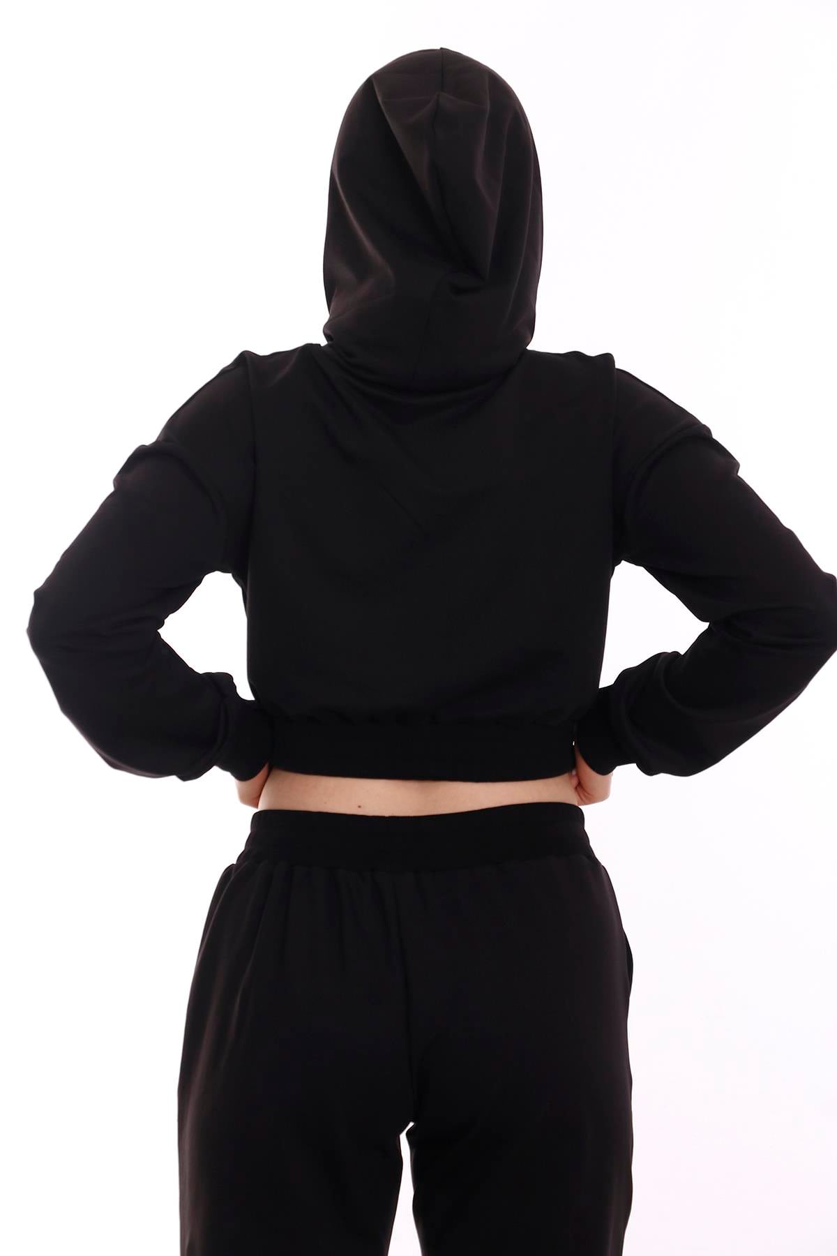 Kapüşonlu Uzun Kollu Balıkçı Yaka Crop Sweatshirt