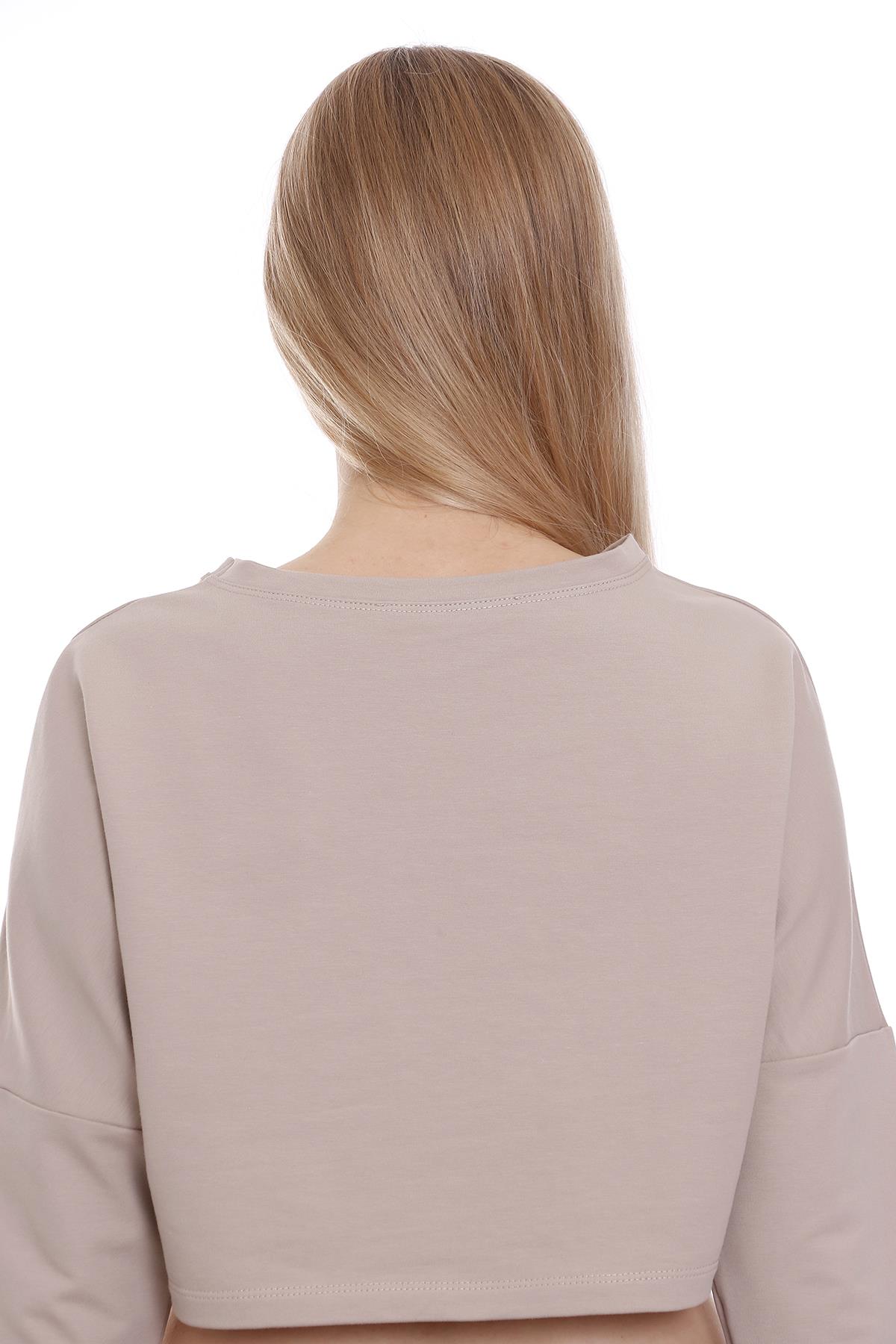 Uzun Kollu Crop Bej Rengi Sweatshirt