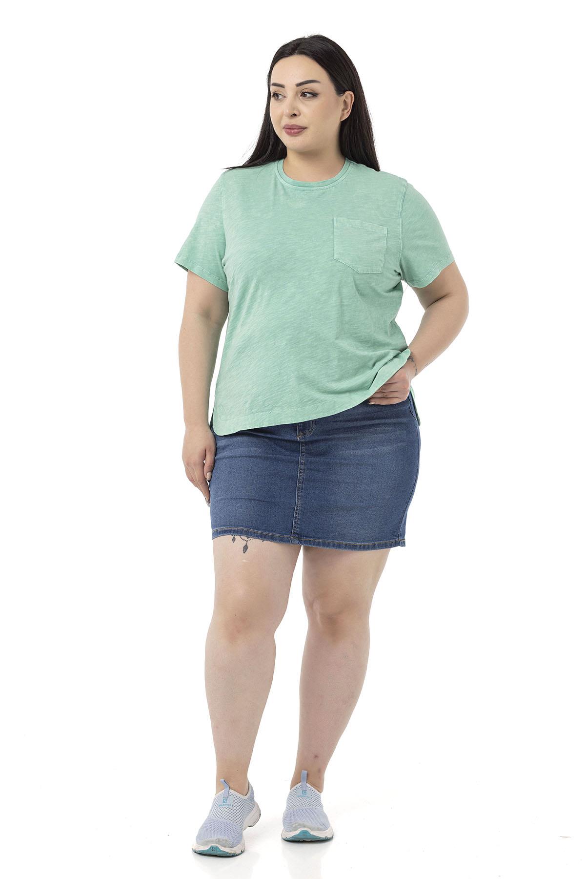 Büyük Beden Parça Boyalı Bisiklet Yaka Kavisli Yırtmaçlı Yeşil T-shirt