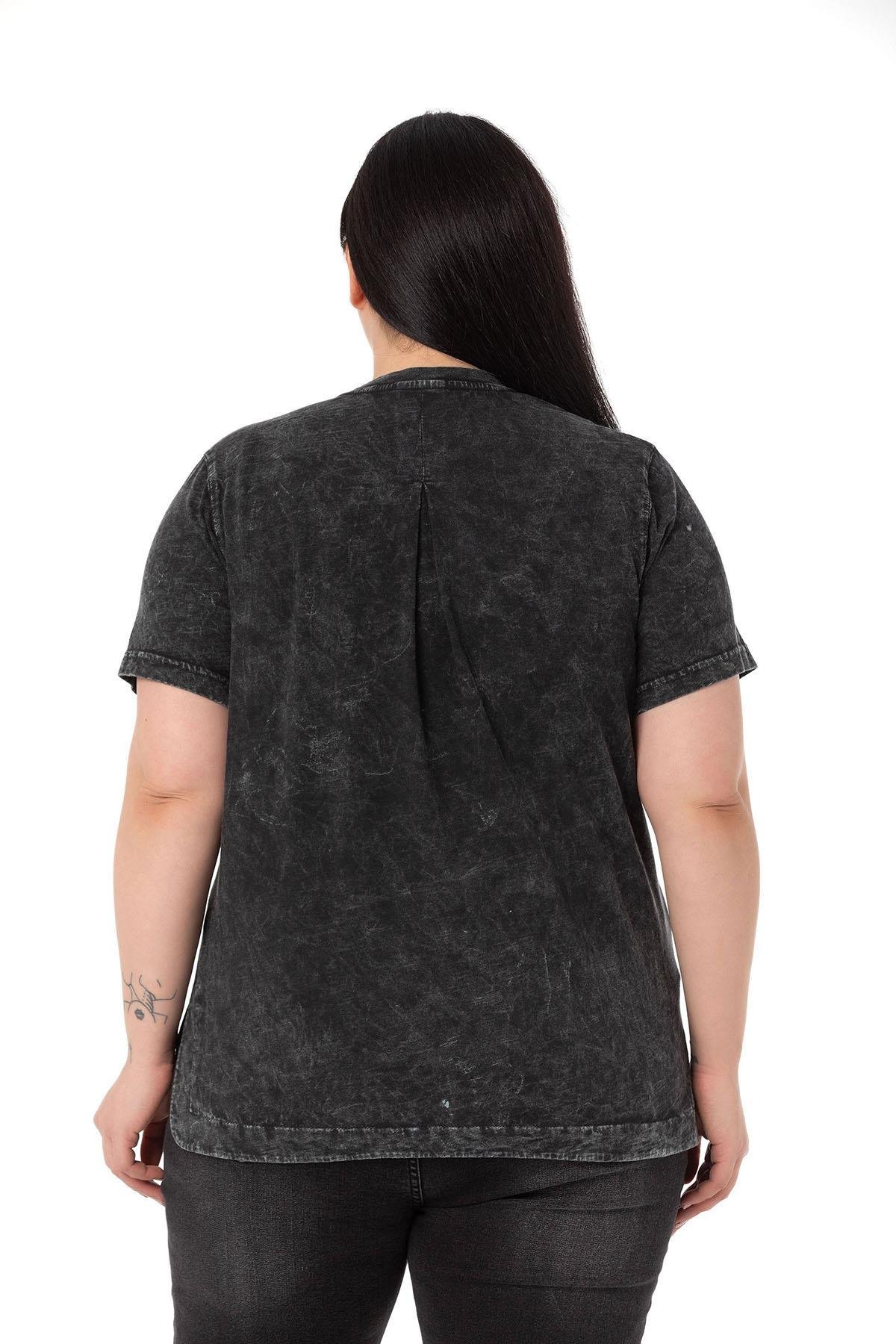 Büyük Beden Parça Boyalı Bisiklet Yaka Kavisli Yırtmaçlı Siyah T-shirt