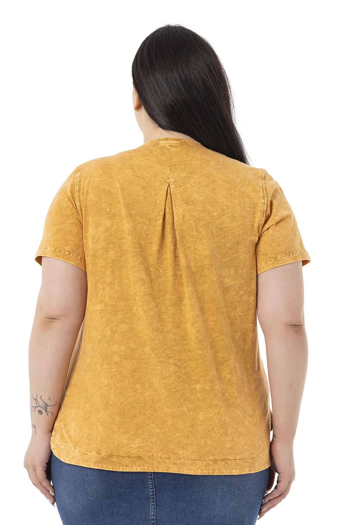 Büyük Beden Parça Boyalı Bisiklet Yaka Kavisli Yırtmaçlı Hardal T-shirt