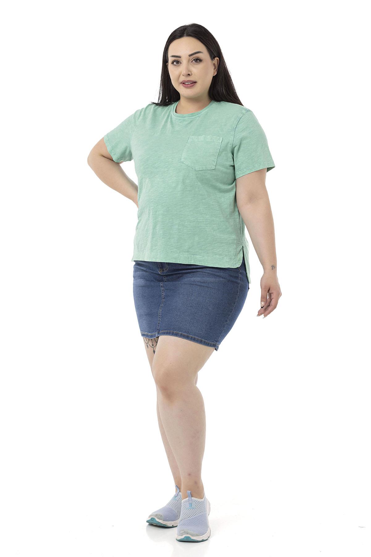 Büyük Beden Parça Boyalı Bisiklet Yaka Kavisli Yırtmaçlı Yeşil T-shirt