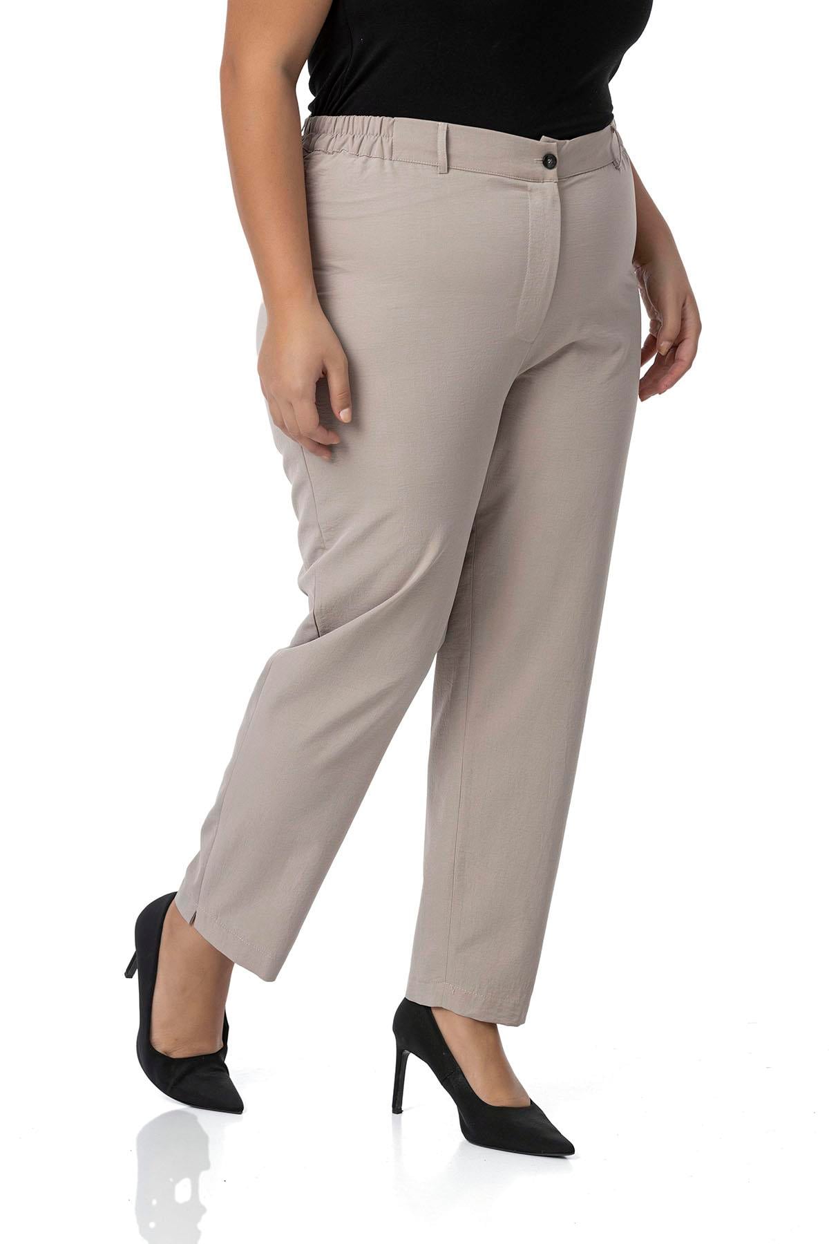 Büyük Beden Beli Arkadan Lastikli Fermuar Kapamalı Dar Paça Paraşüt Kumaş Bej Pantolon