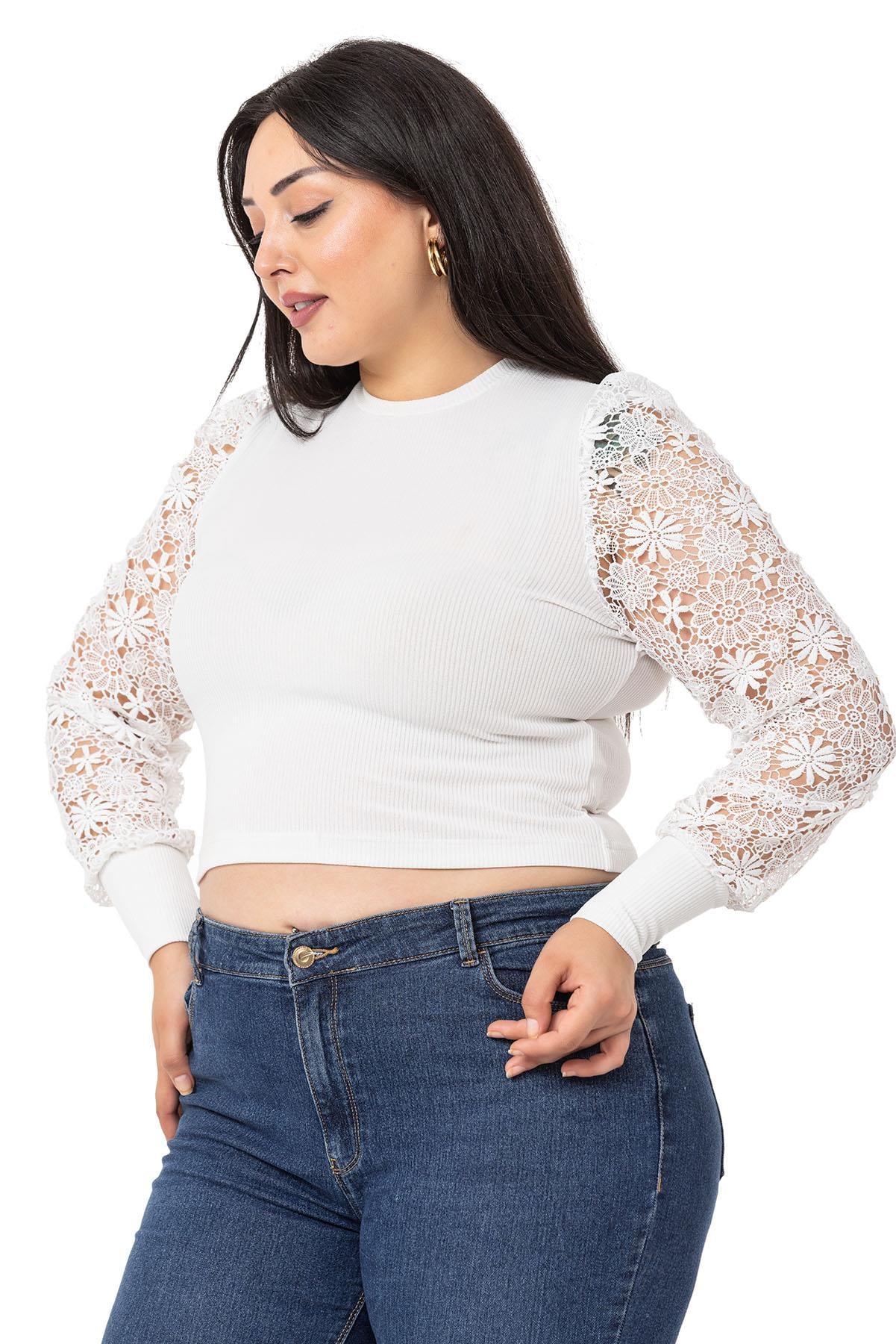 Büyük Beden Kolları Dantelli Kol Ağzı Manşetli Kaşkorse Beyaz Body