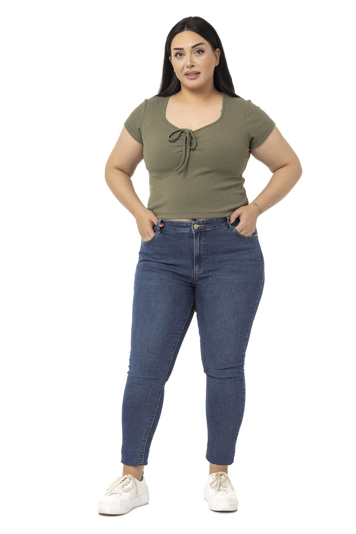 Büyük Beden Yarım Kollu Göğüste Bağcık Detaylı Kaşkorse Haki Body