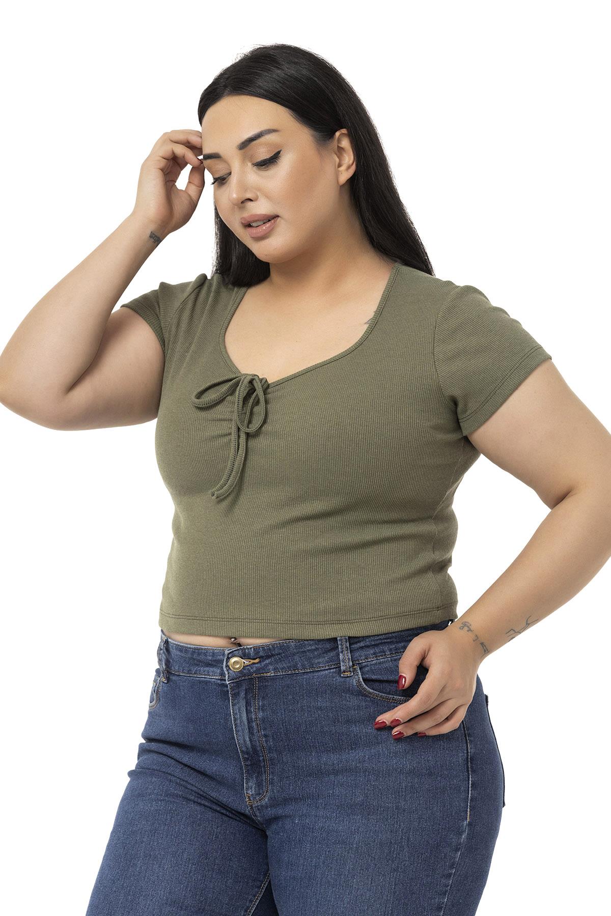 Büyük Beden Yarım Kollu Göğüste Bağcık Detaylı Kaşkorse Haki Body