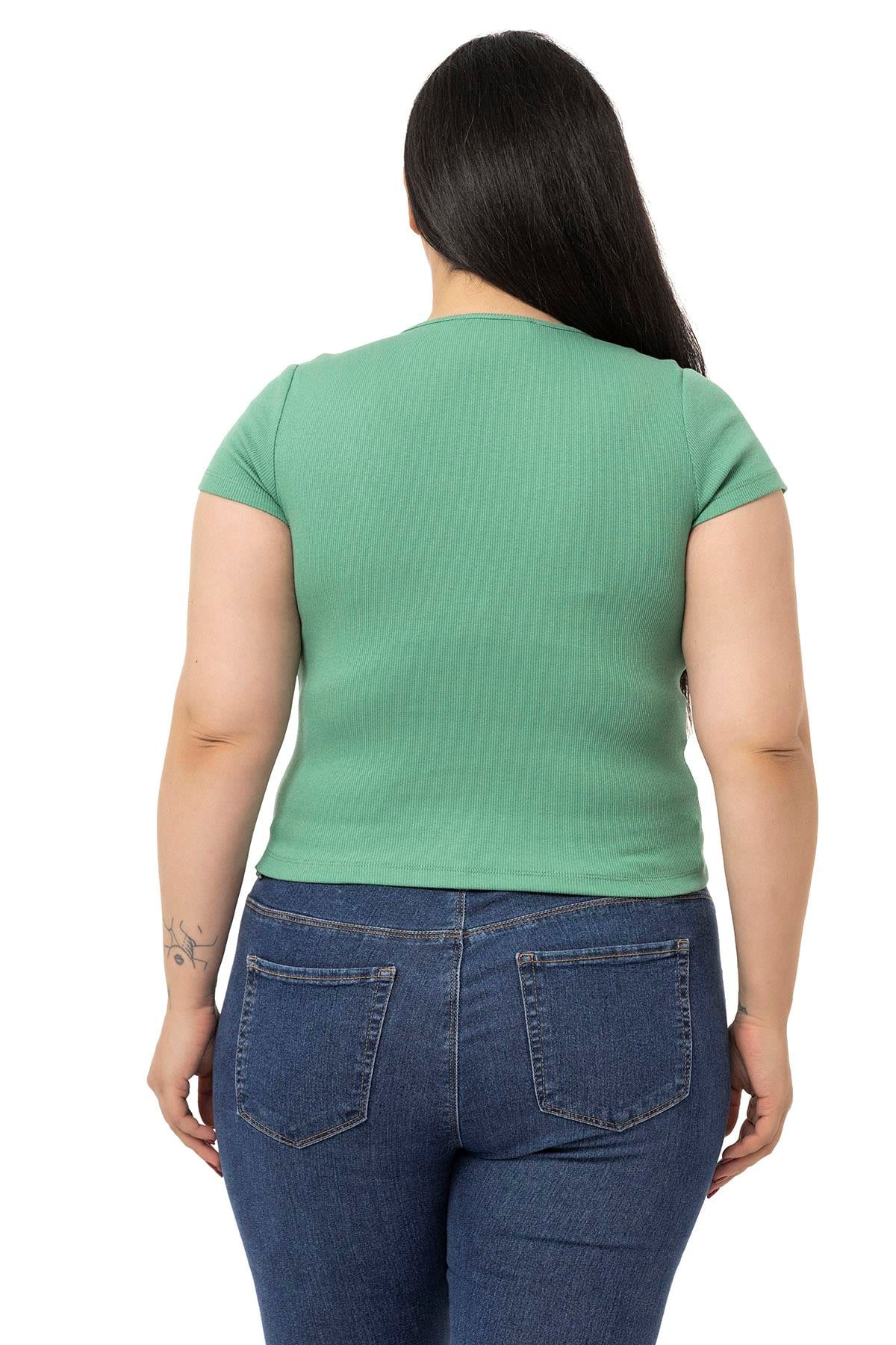 Büyük Beden Yarım Kollu Göğüste Bağcık Detaylı Kaşkorse Yeşil Body