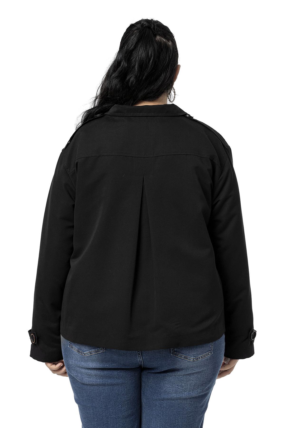 Büyük Beden Dik Yaka Kapaklı Torba Cepli Astarlı Kısa Siyah Trençkot