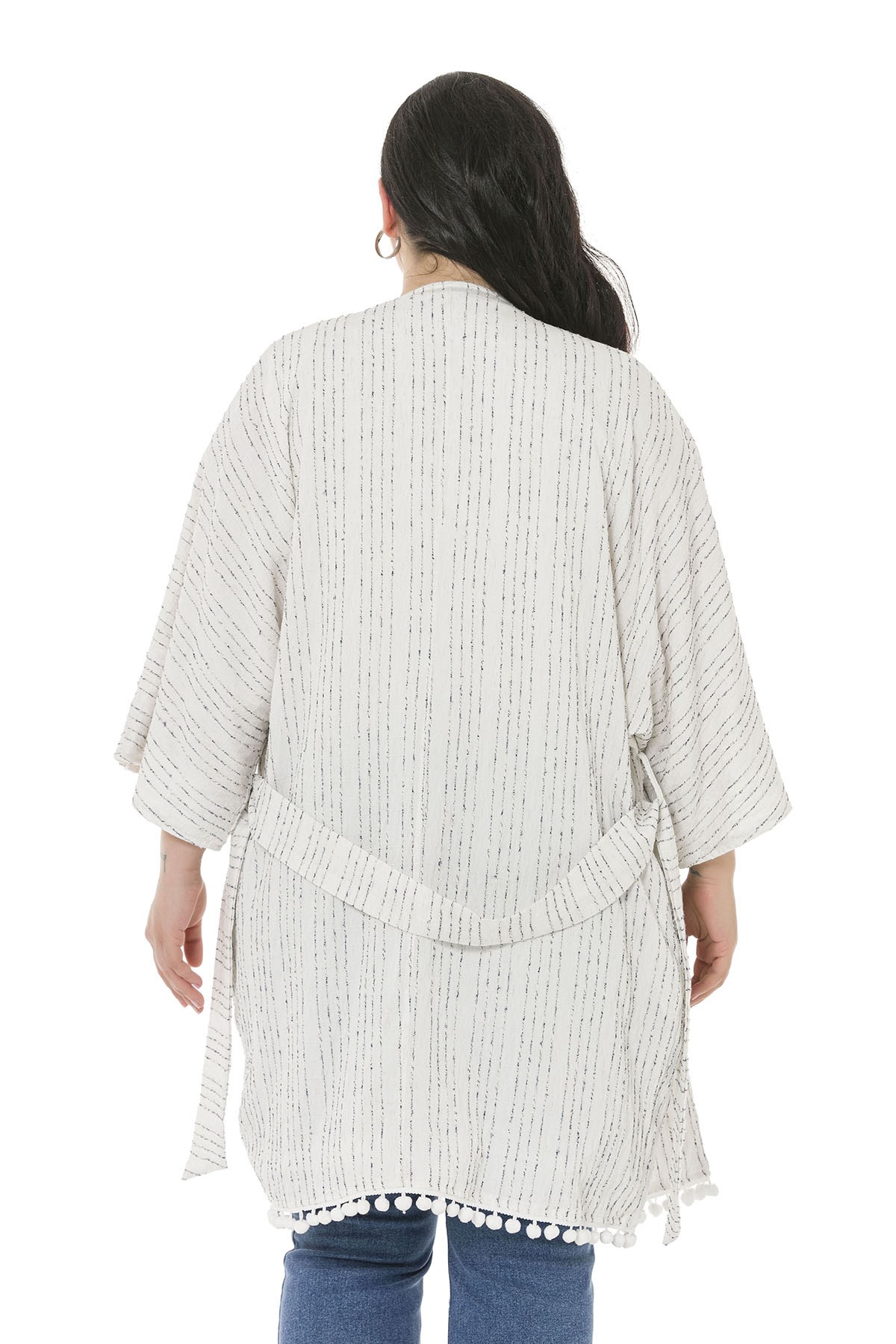 Büyük Beden Yarasa Kollu Eteği Ponponlu Kuşaklı Cepli Astarlı Beyaz Üzerine Lacivert Çizgili Kimono