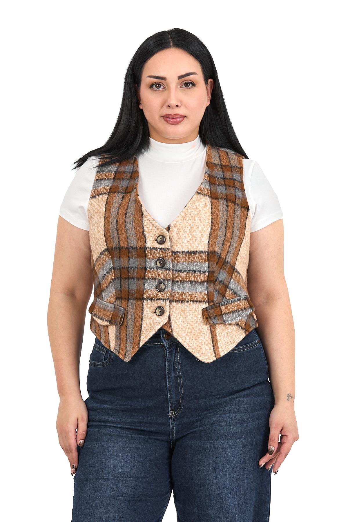 Büyük Beden Düğme Kapamalı Cep Kapaklı Astarlı Kısa Çizgili Kaşe Bej Rengi Yelek